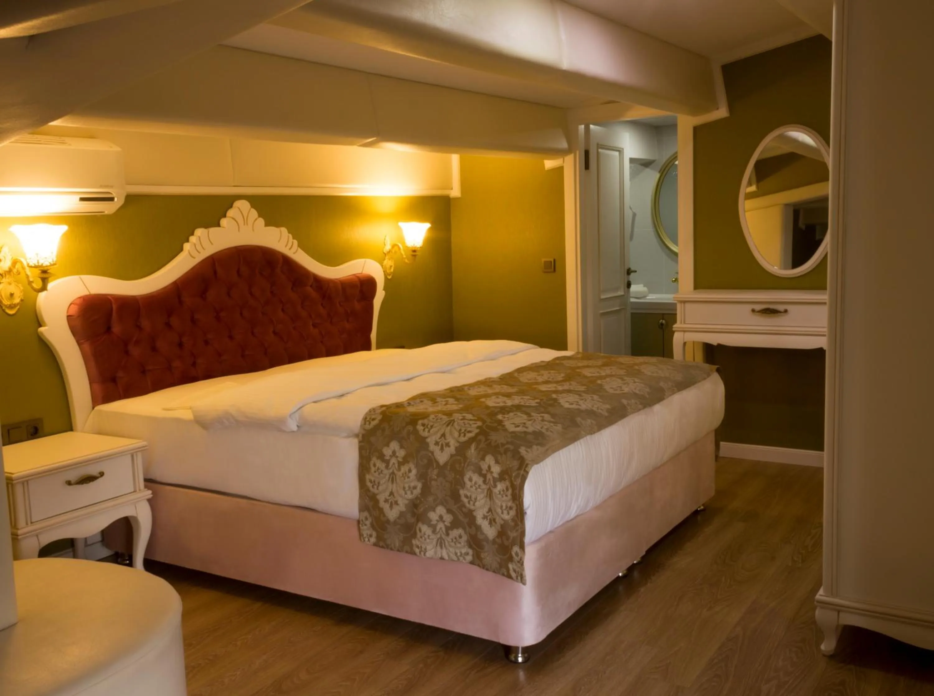 Deluxe Suite with Terrace in Yildiz Life Hotel