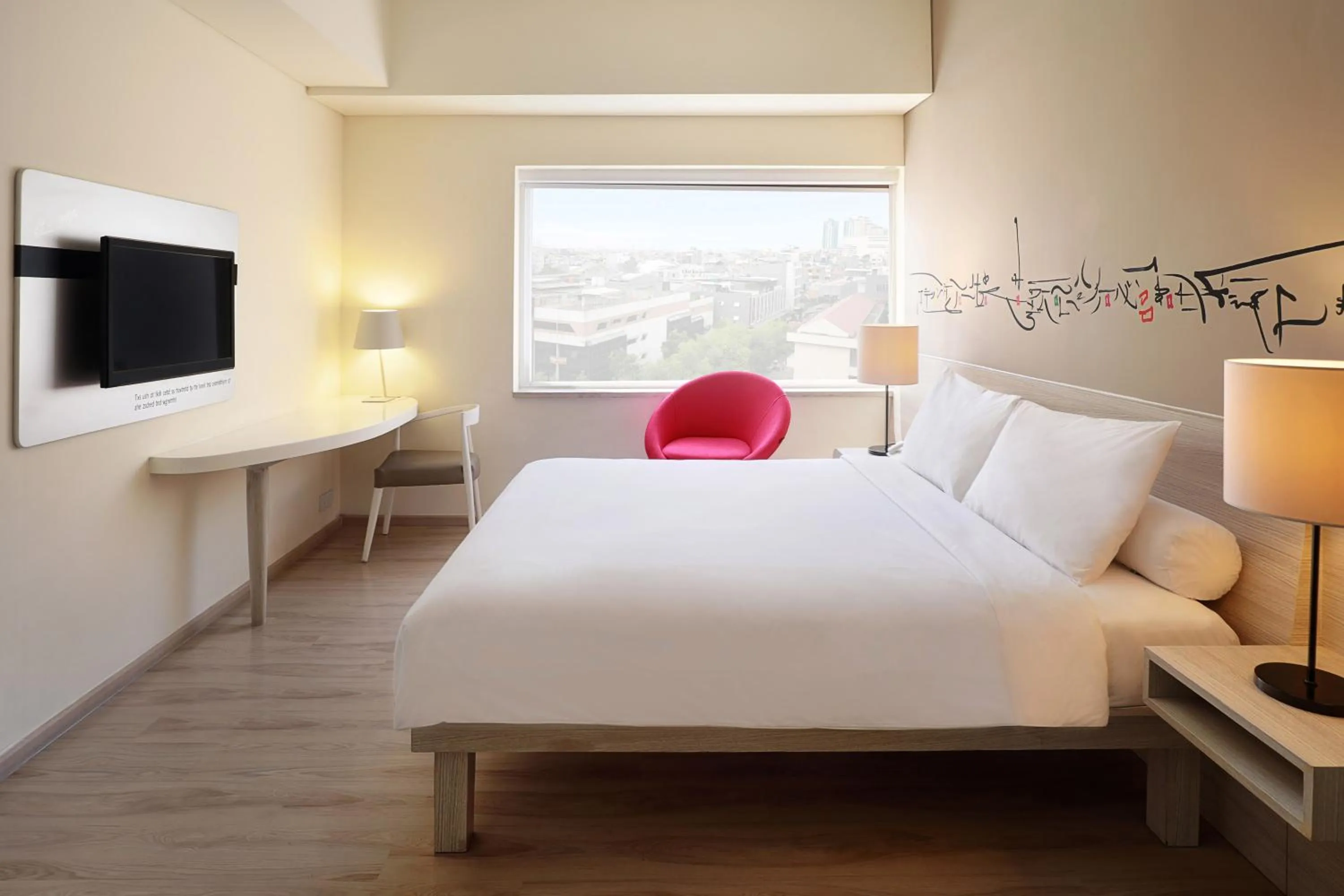 Deluxe Suite in ibis Styles Jakarta Gajah Mada