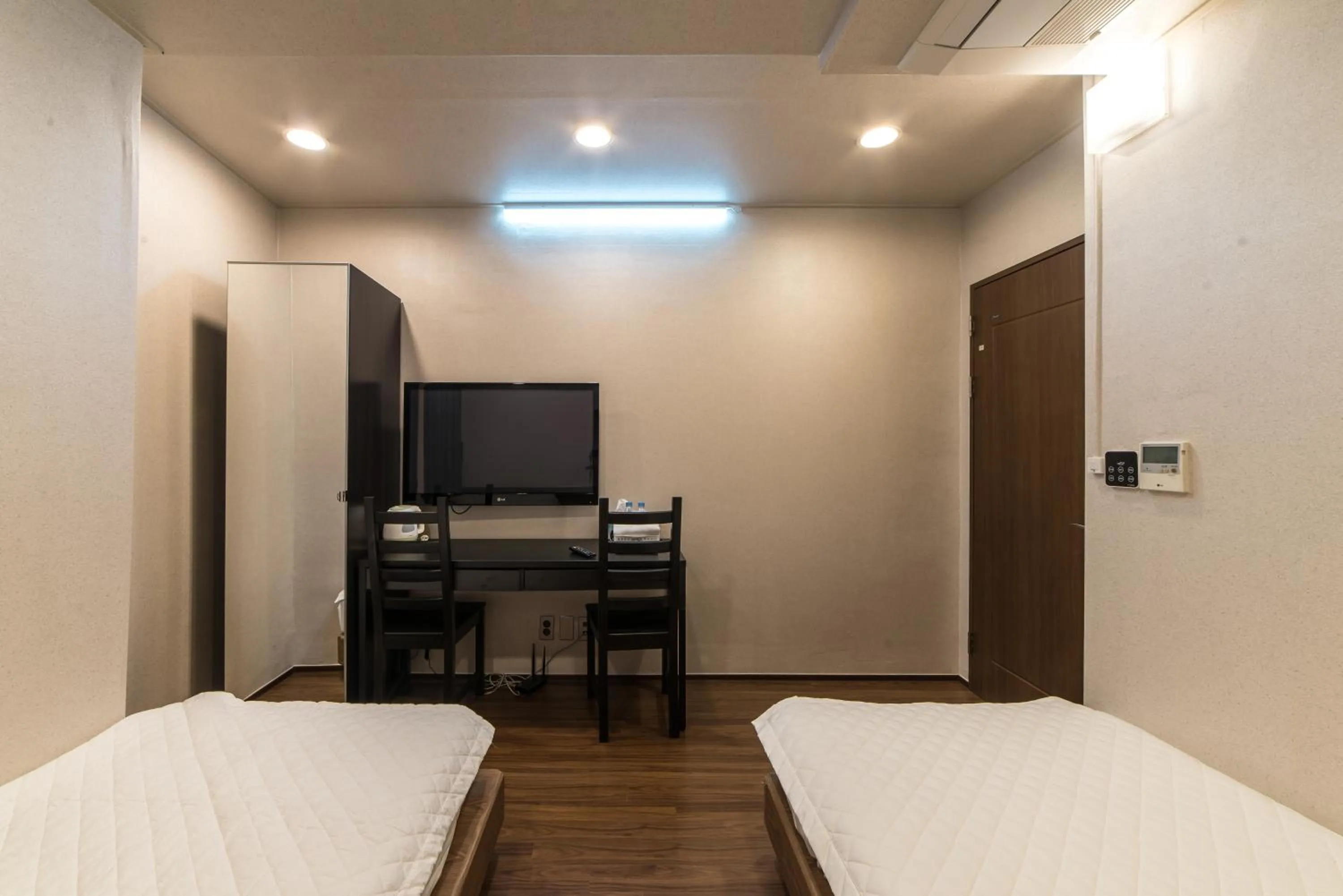 Twin Room in Soosong Guesthouse Gwanghwamun Myeongdon g