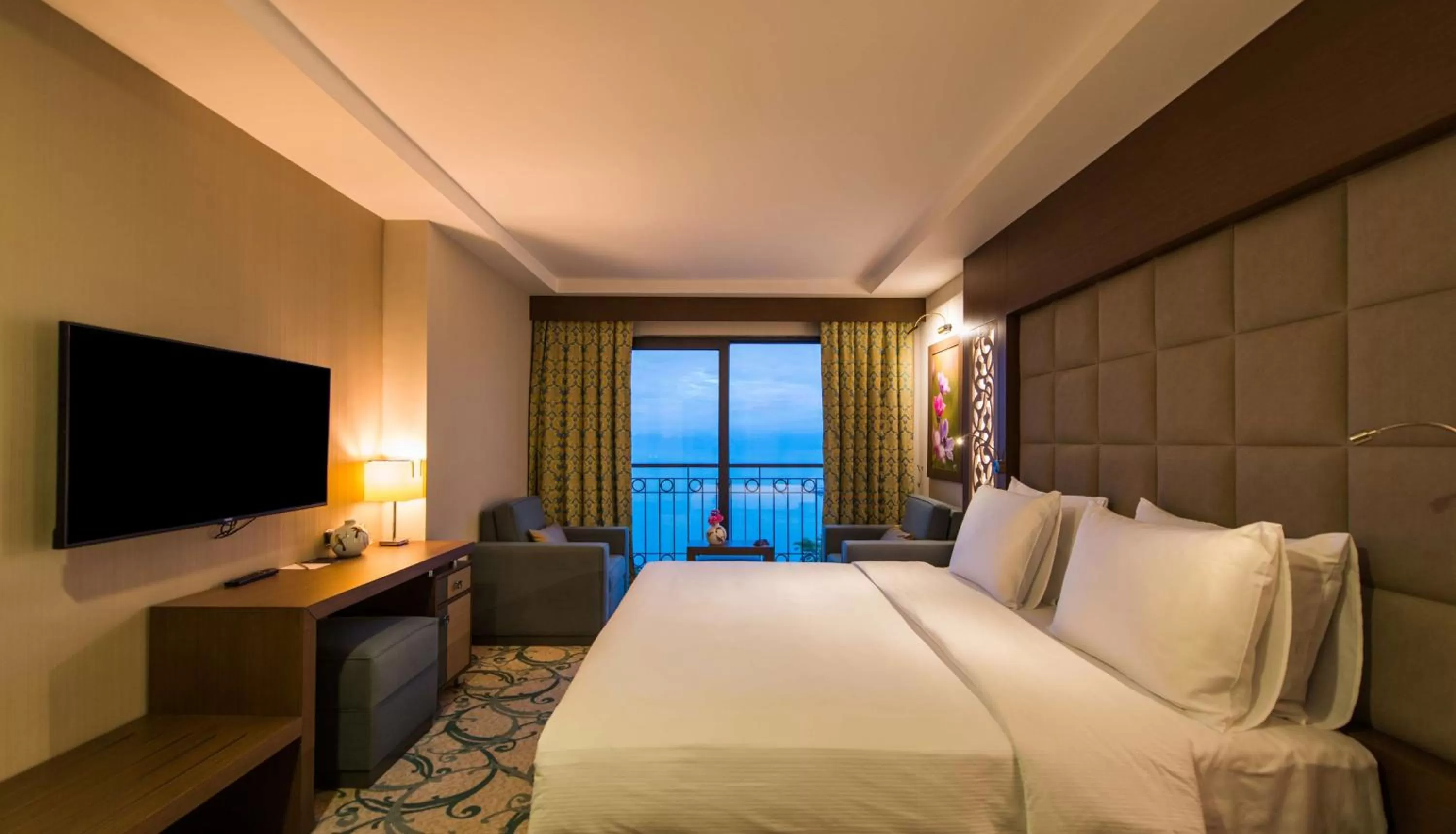 One-Bedroom Suite in Radisson Blu Hotel, Ordu