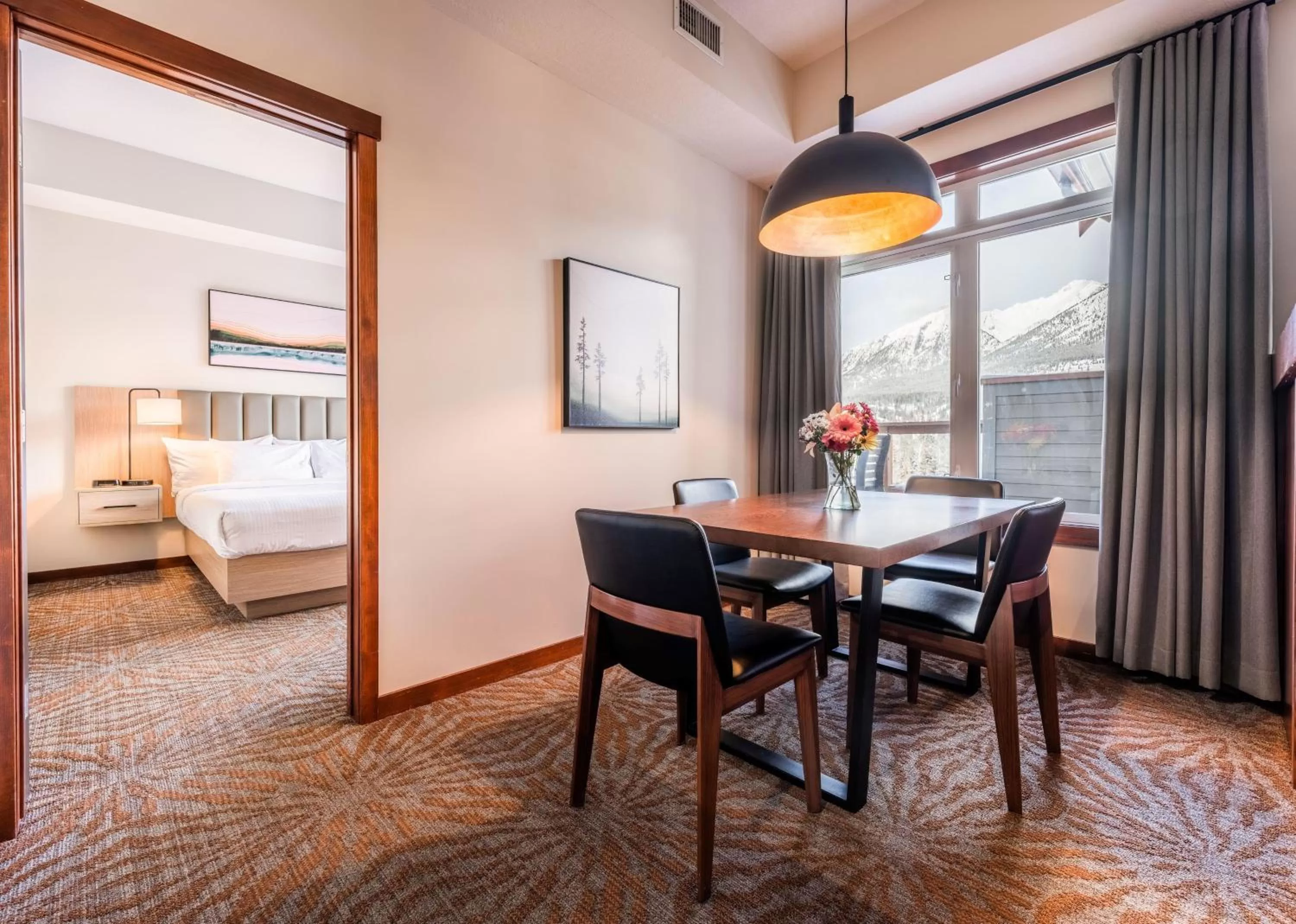 Two-Bedroom Apartment with Mountain View in Blackstone Mountain Lodge by CLIQUE