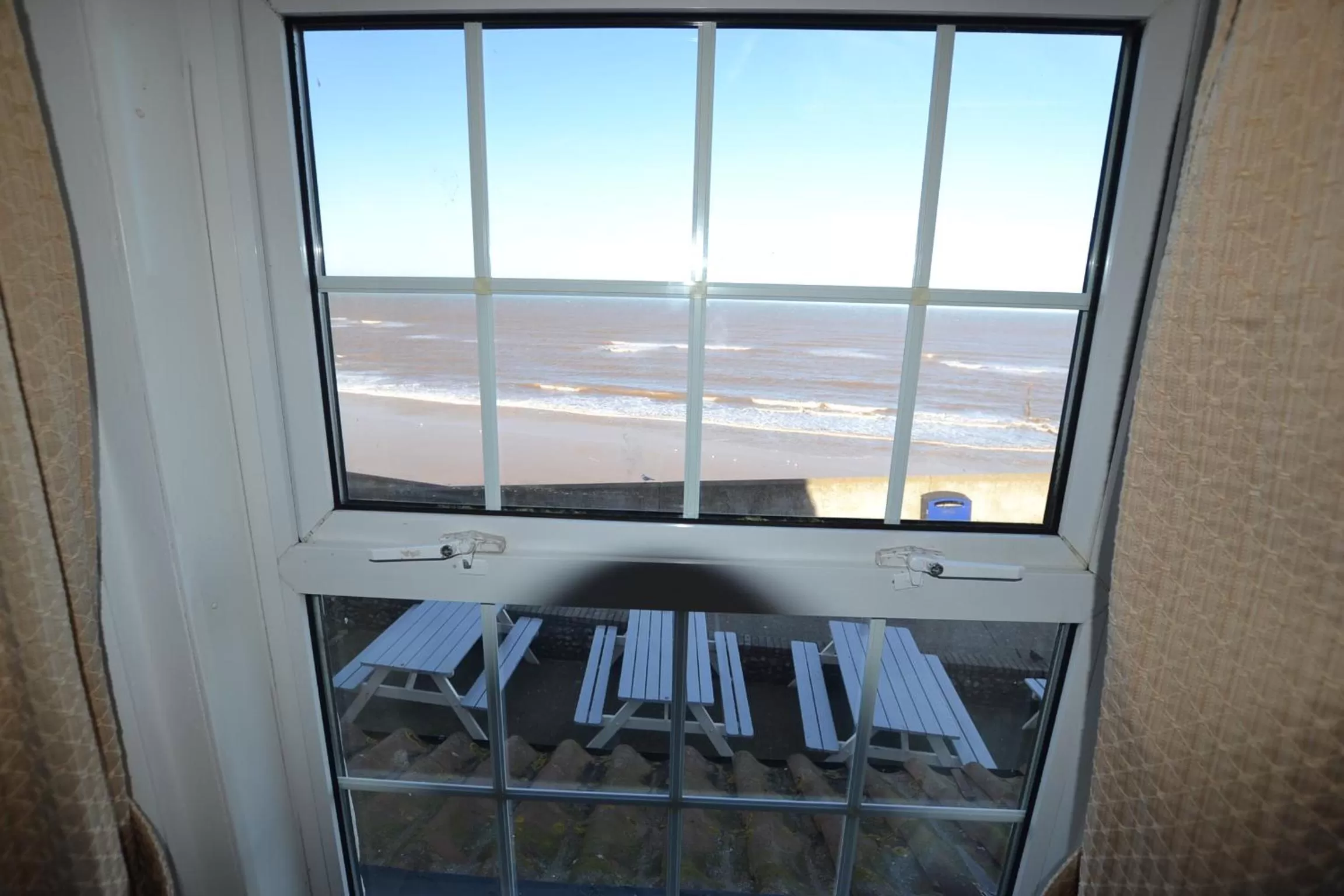 Single Room with Sea View in The Two Lifeboats