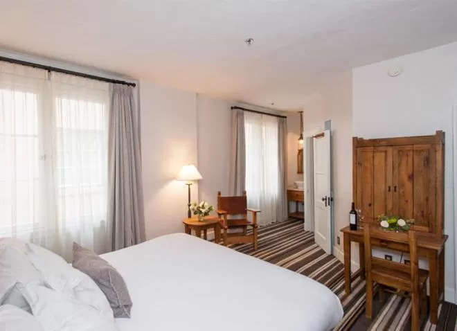 Deluxe Queen Room in Hotel St Francis