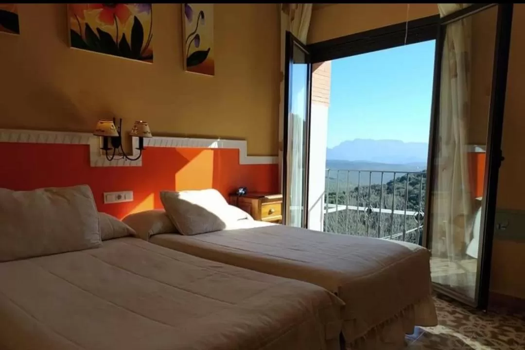 Twin Room with Private Bathroom - single occupancy in Hotel Sierra de Araceli Lucena