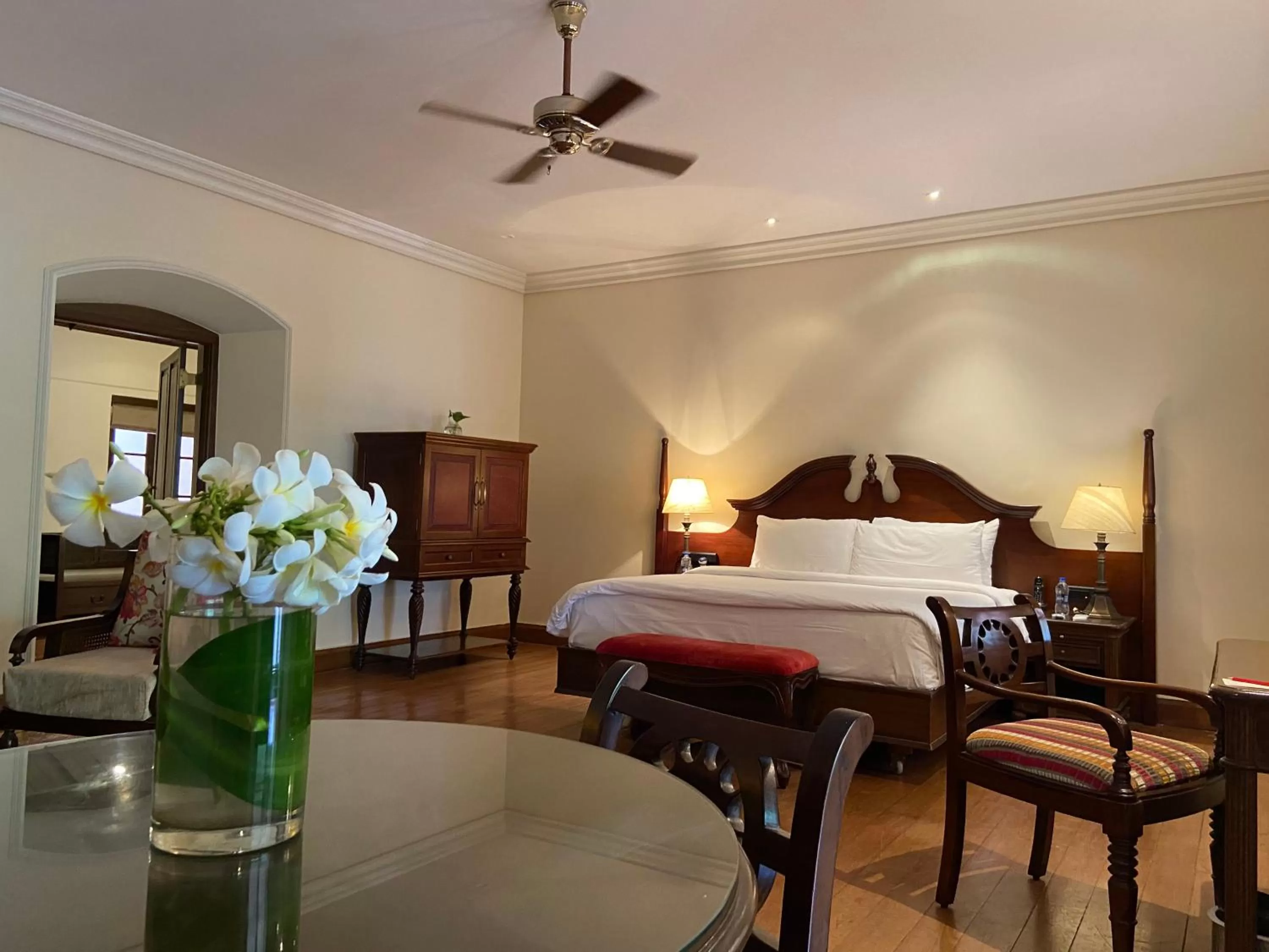 Luxury Suite Garden View King Bed in Gateway Madurai