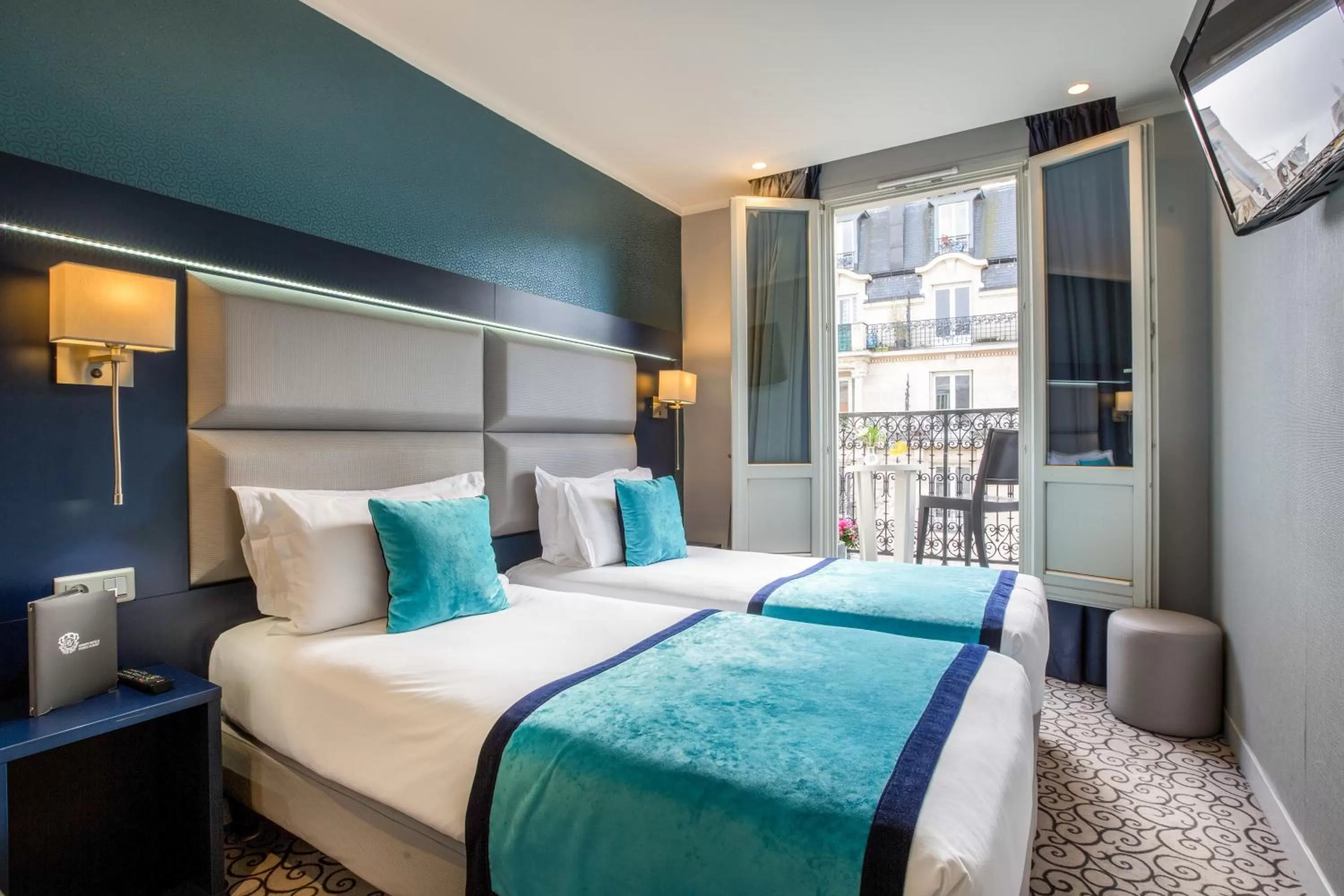 Twin Room in Prince Albert Montmartre