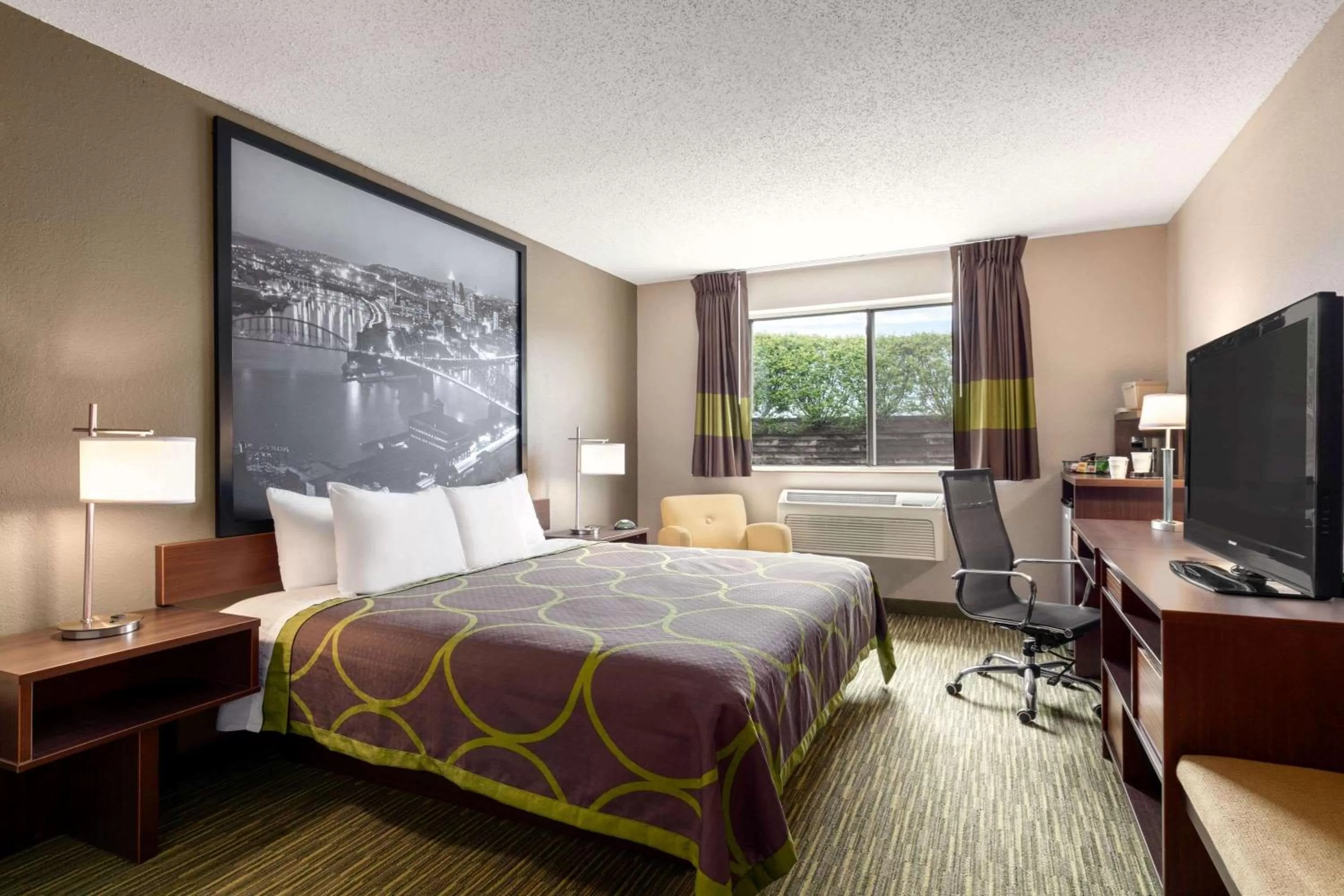 King Room - Non-Smoking in Super 8 by Wyndham Hanover