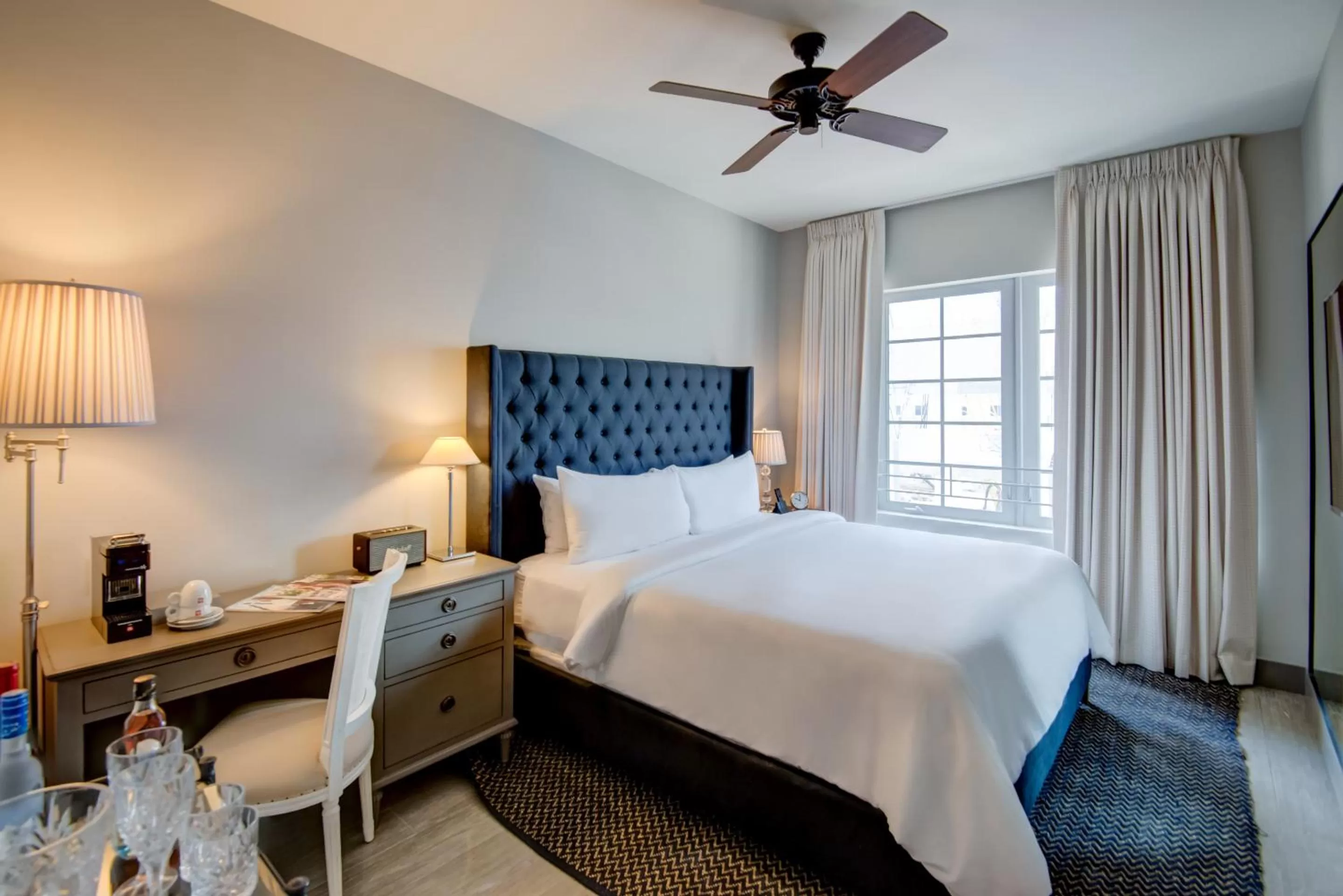 Pool view Superior King in The Plymouth South Beach