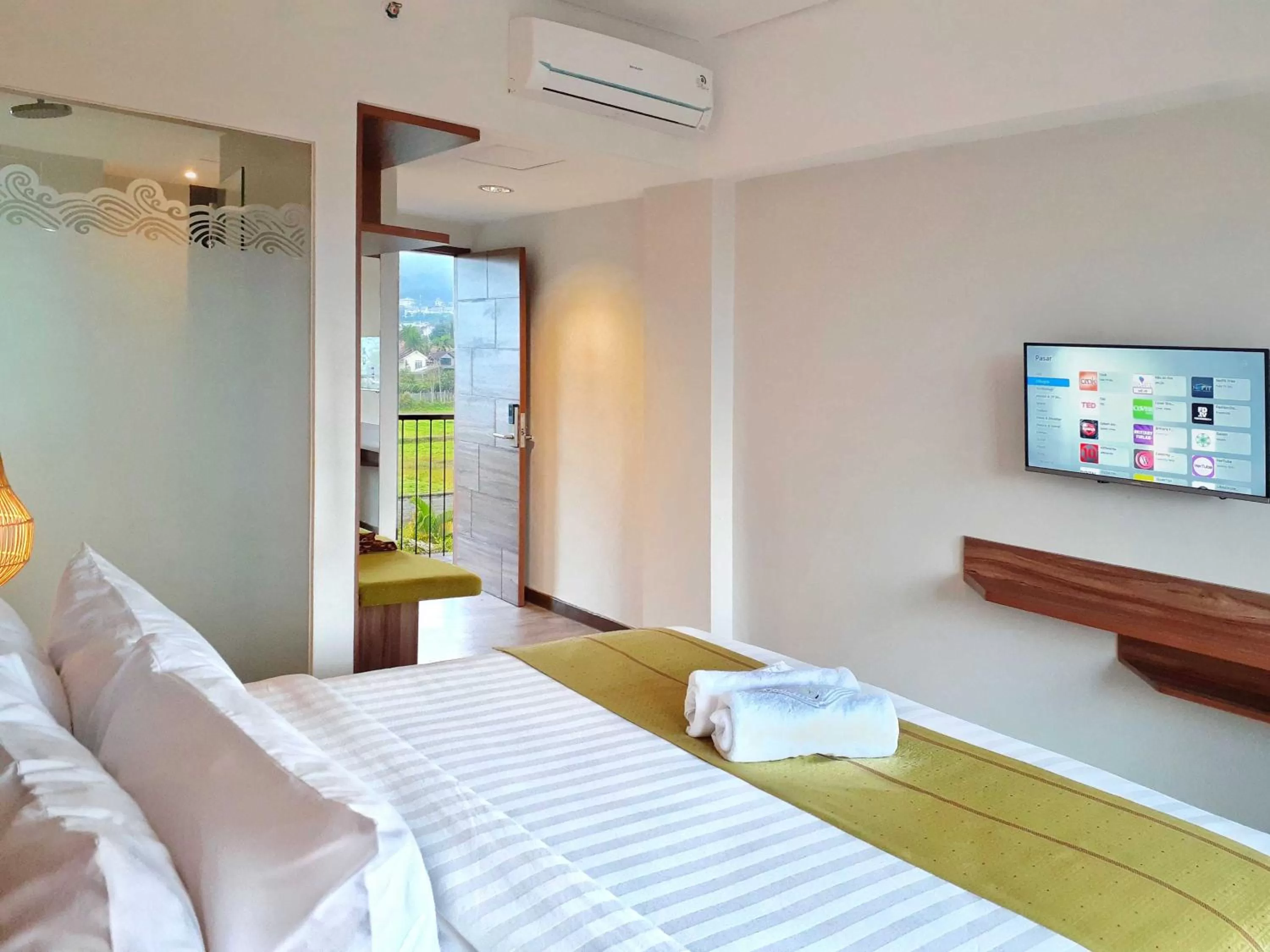 Superior King Room with Balcony and City View in The Batu Hotel & Villas