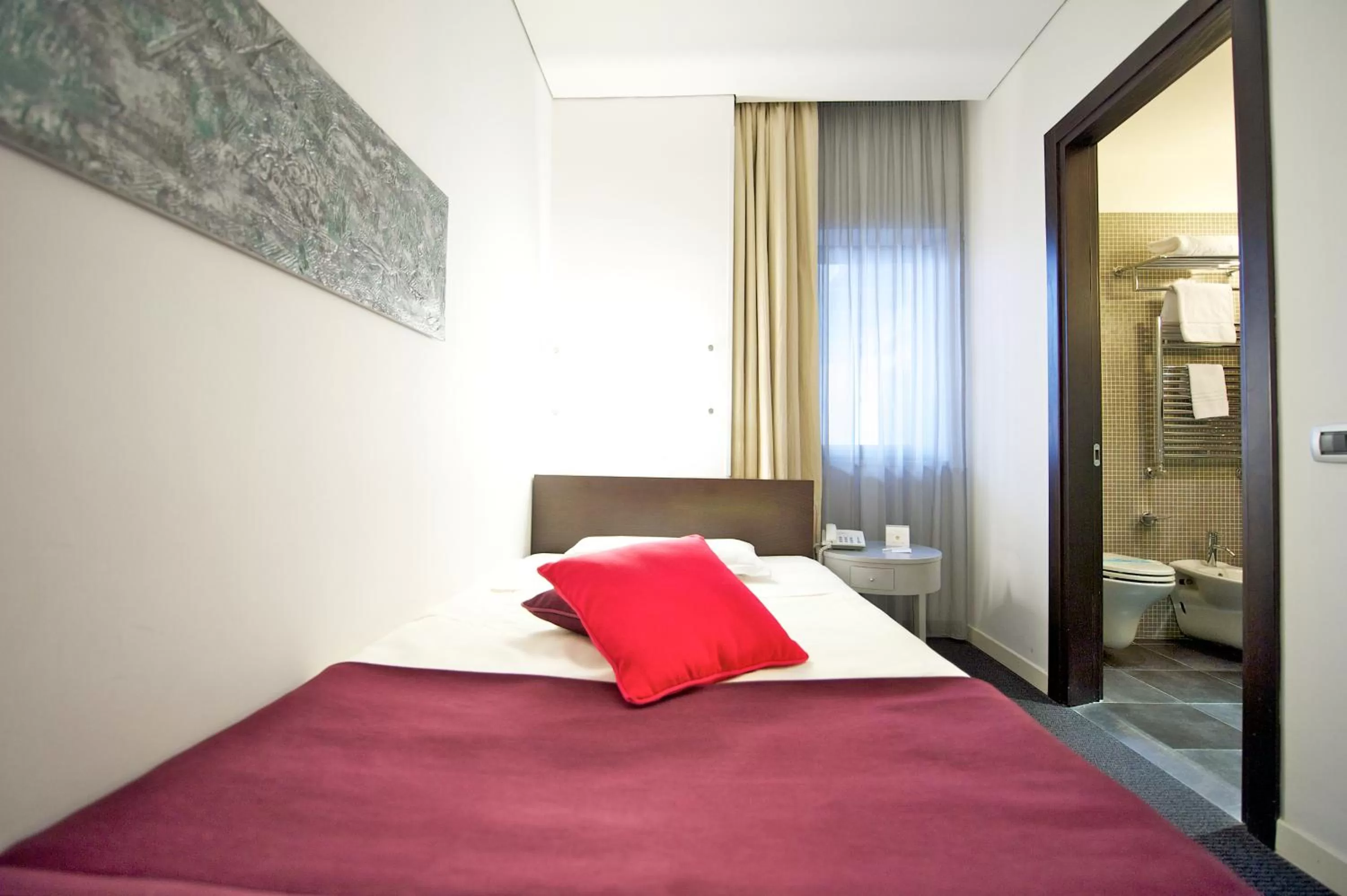 Bedroom, Bed in Mercure Palermo Centro