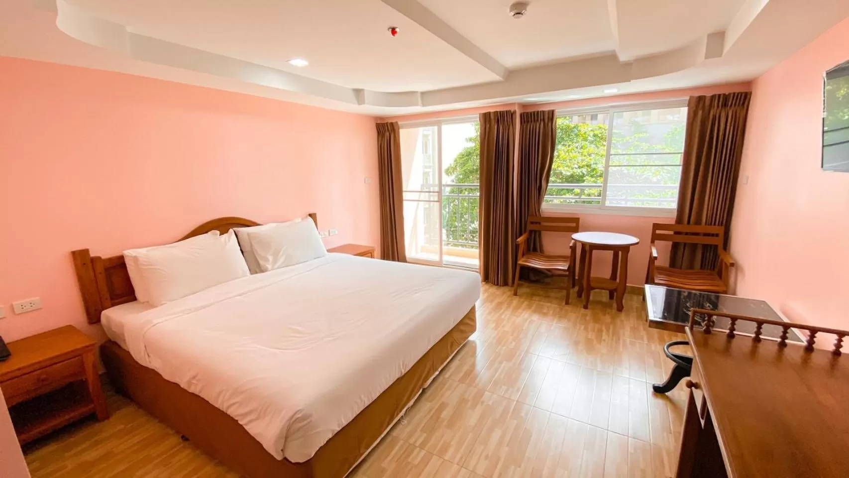 Standard Double Room in A.A. Pattaya Golden Beach Hotel