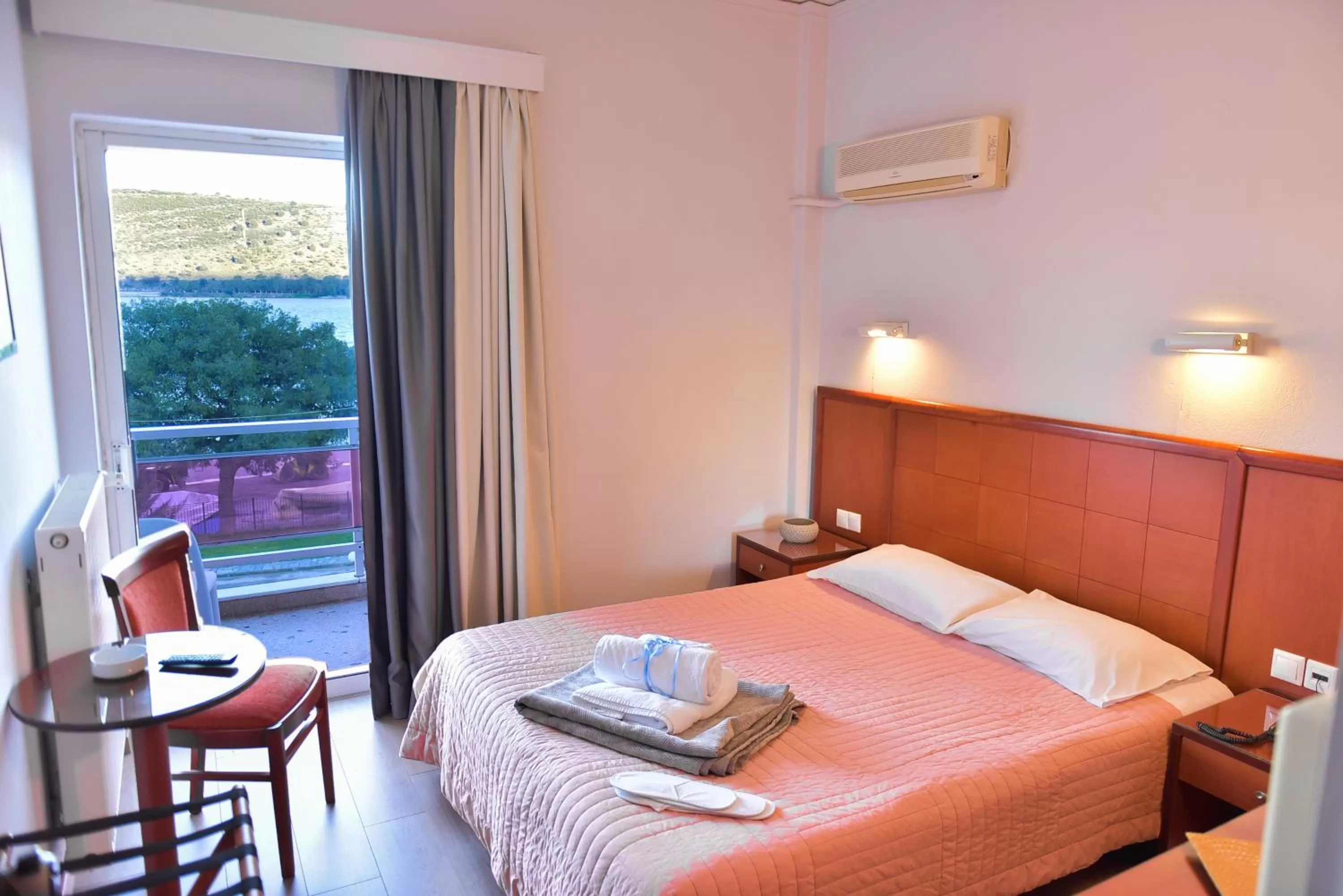 Standard Double or Twin Room with Sea View in Oscar Hotel