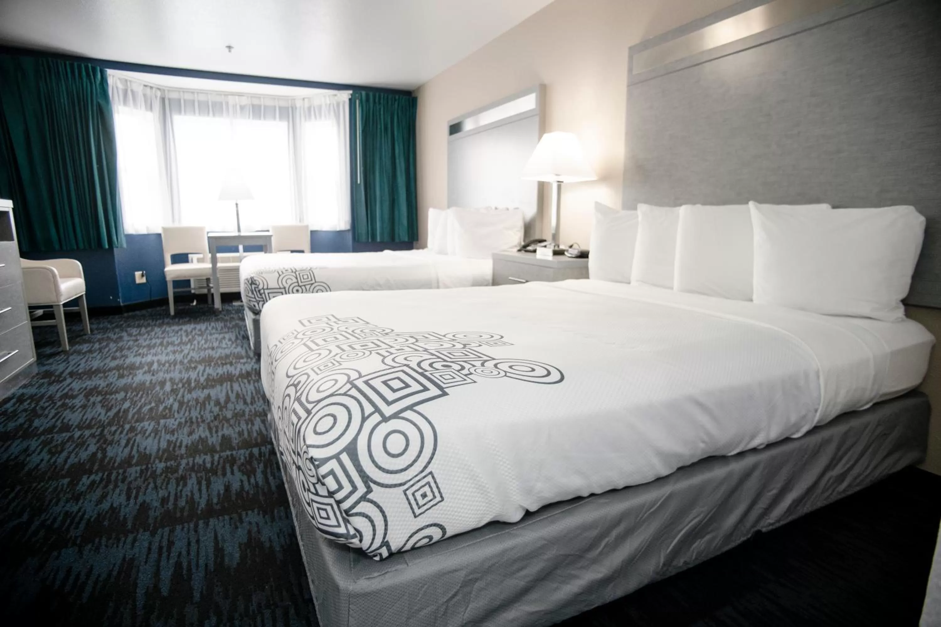 Deluxe Queen Room with Two Queen Beds in Anchor Beach Inn