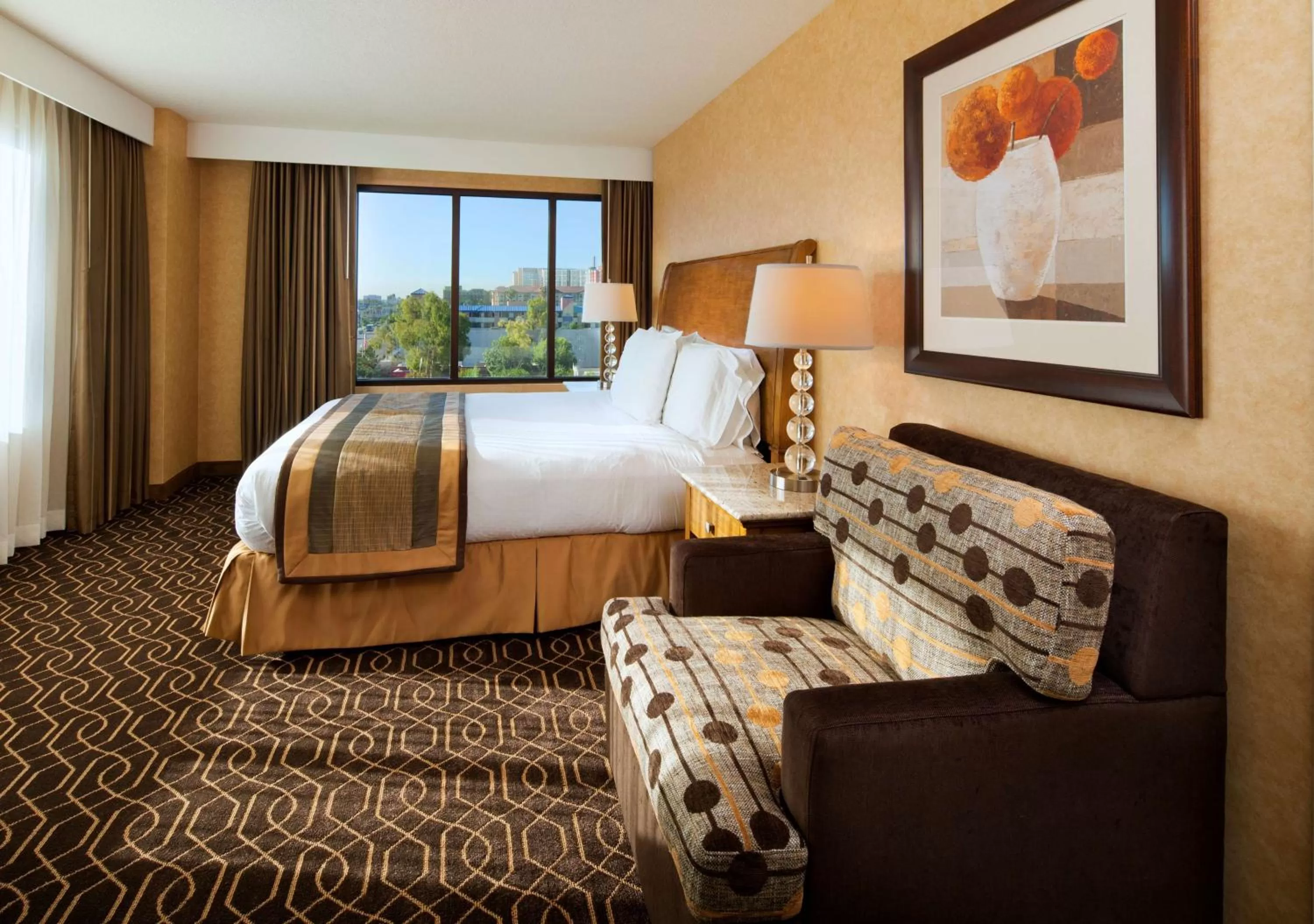 One-Bedroom King Suite with Sofa Bed in DoubleTree Suites By Hilton Anaheim Resort/Convention Center