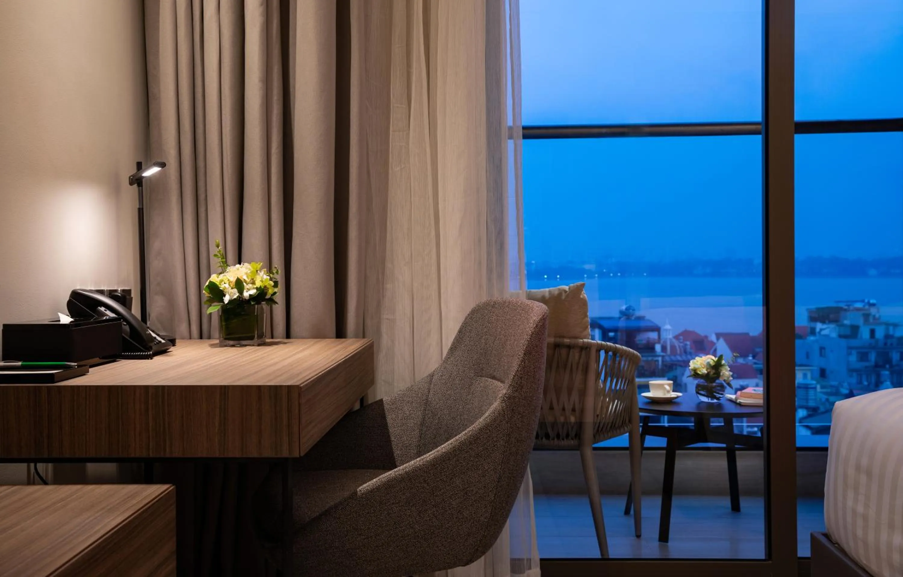 Studio King bed in Oakwood Residence Hanoi