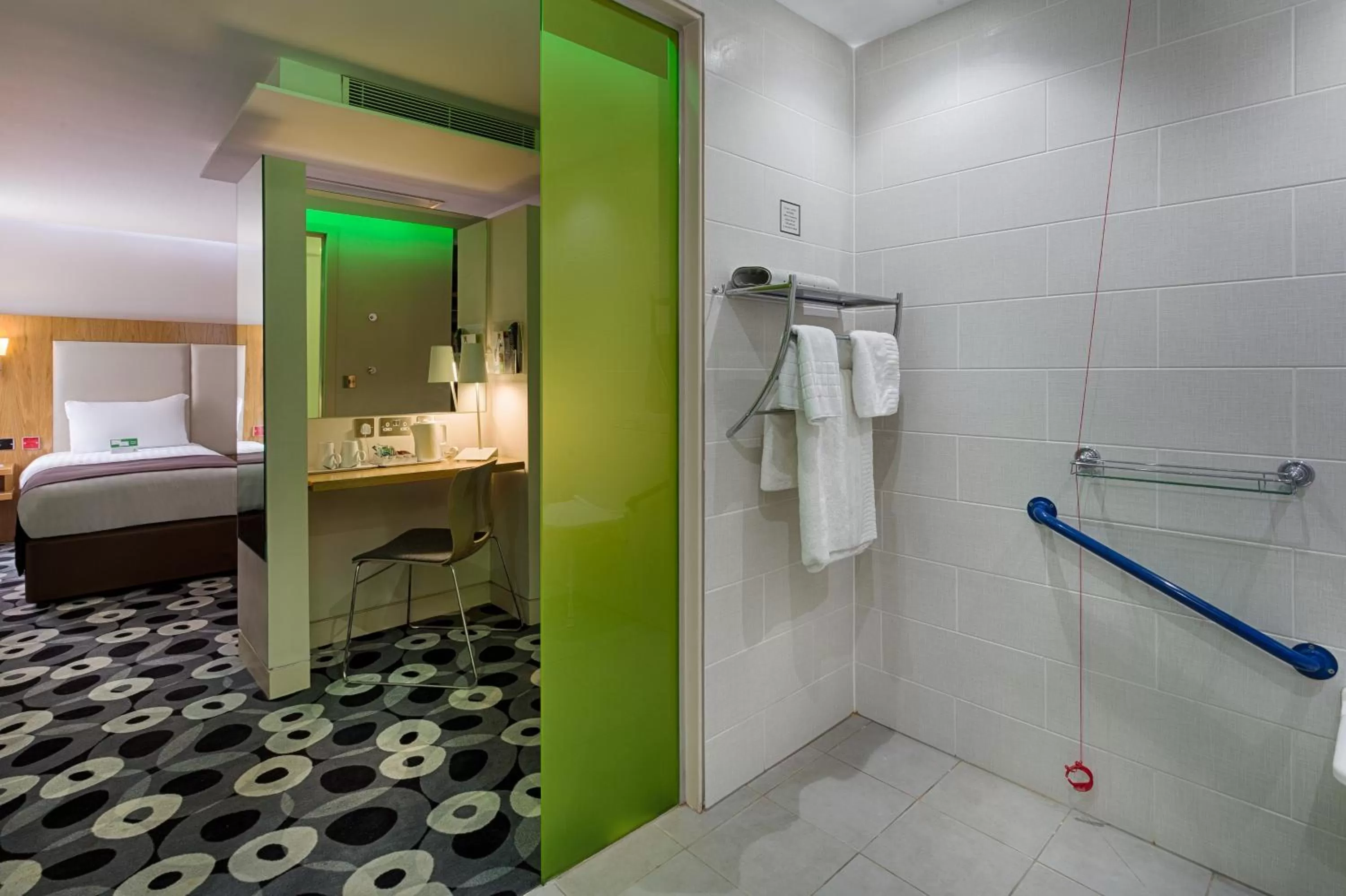 King Accessible Room - Non-Smoking in Holiday Inn Sittingbourne, an IHG Hotel