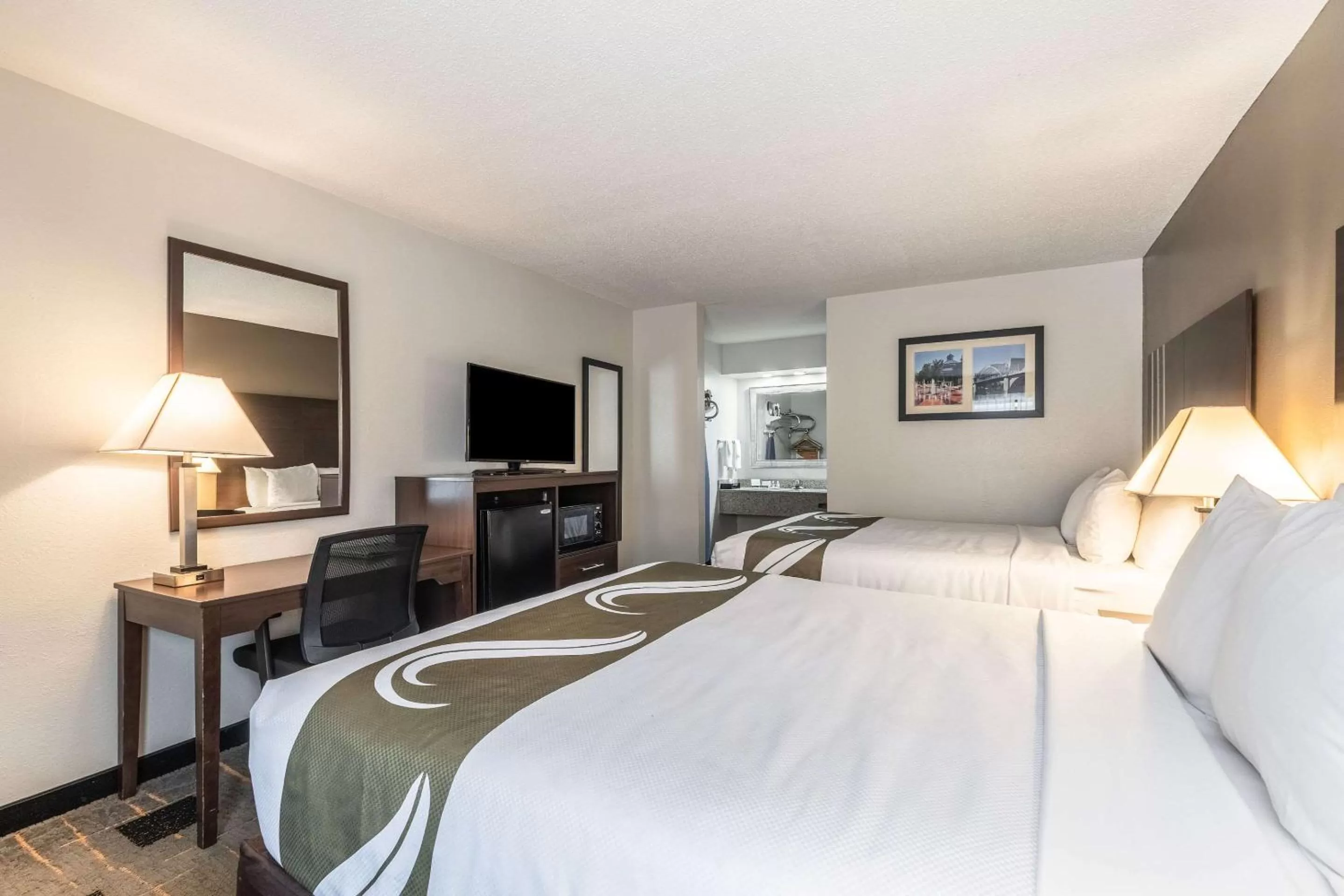 Queen Room with Two Queen Beds - Non-Smoking in Quality Inn Cleveland North