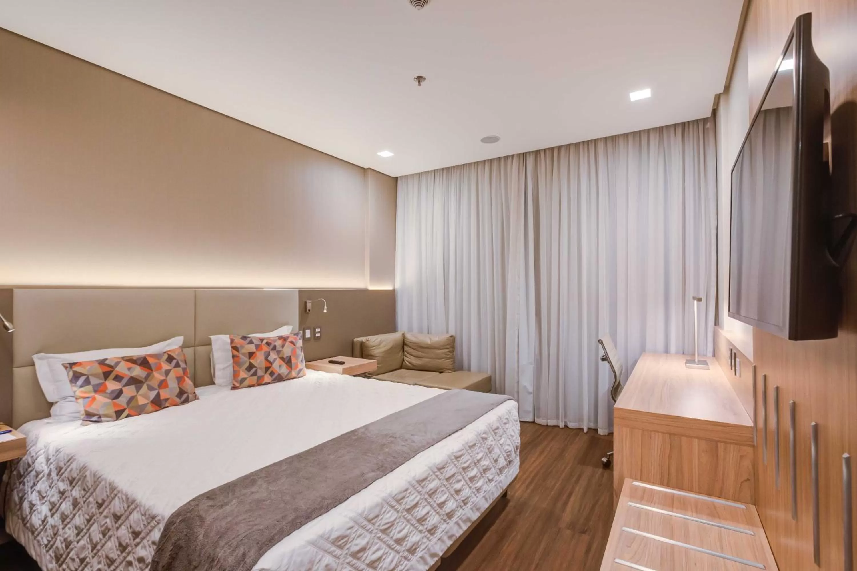 Queen Room - single occupancy in Rio Hotel by Bourbon Campinas