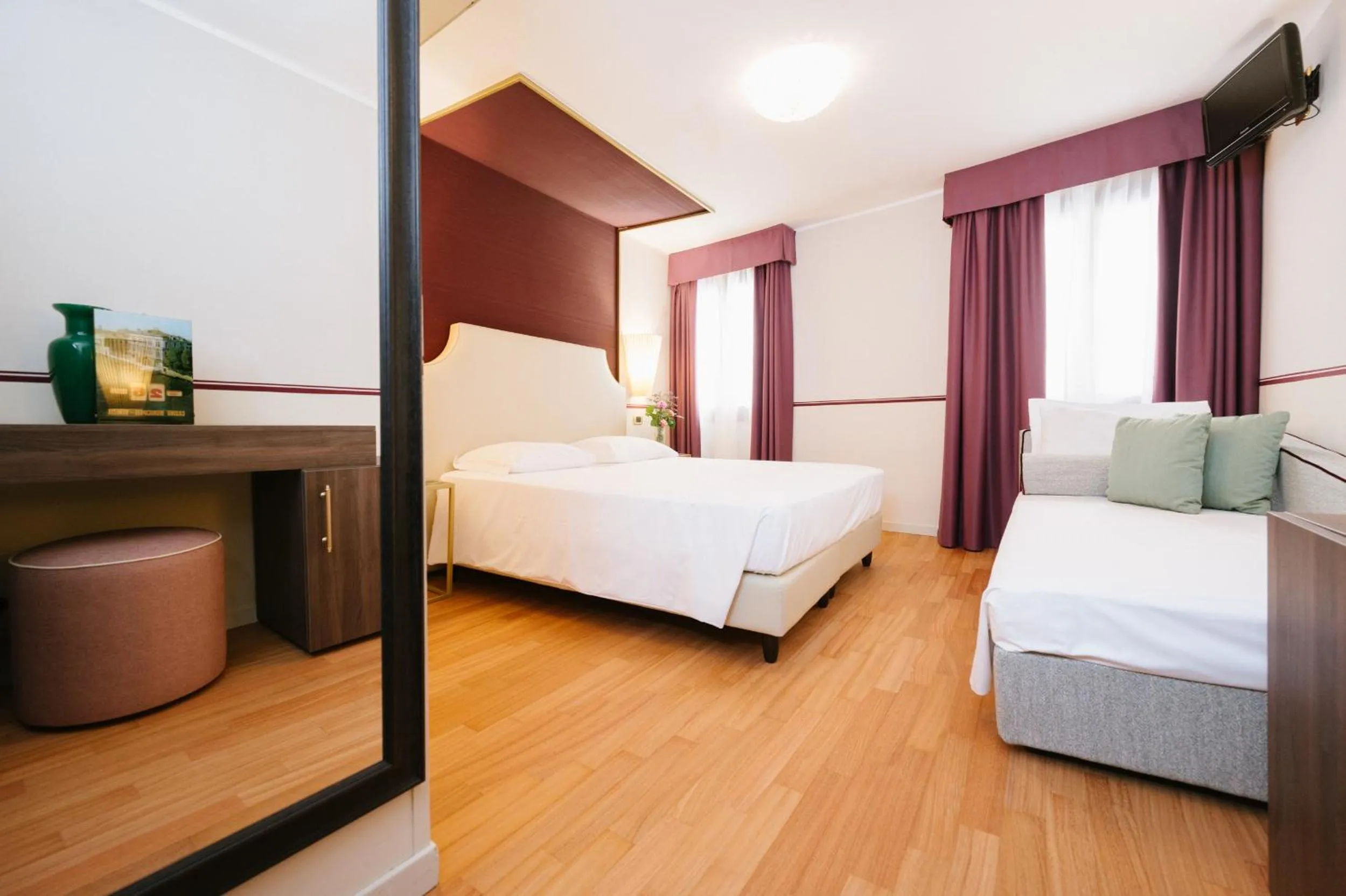 Standard Triple Room in Hotel Do Pozzi