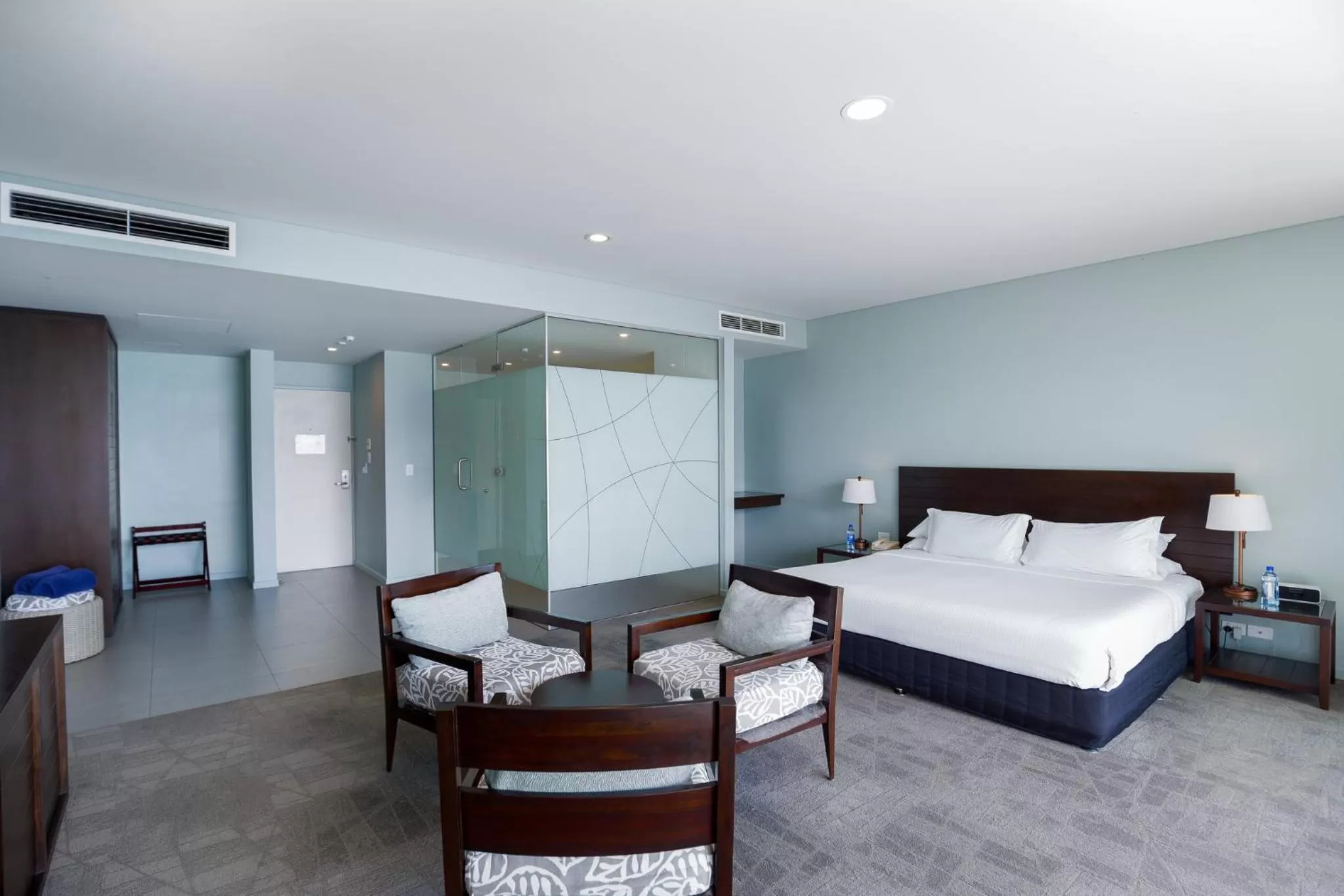 Club Intercontinental Room with Ocean View in Grand Pacific Hotel