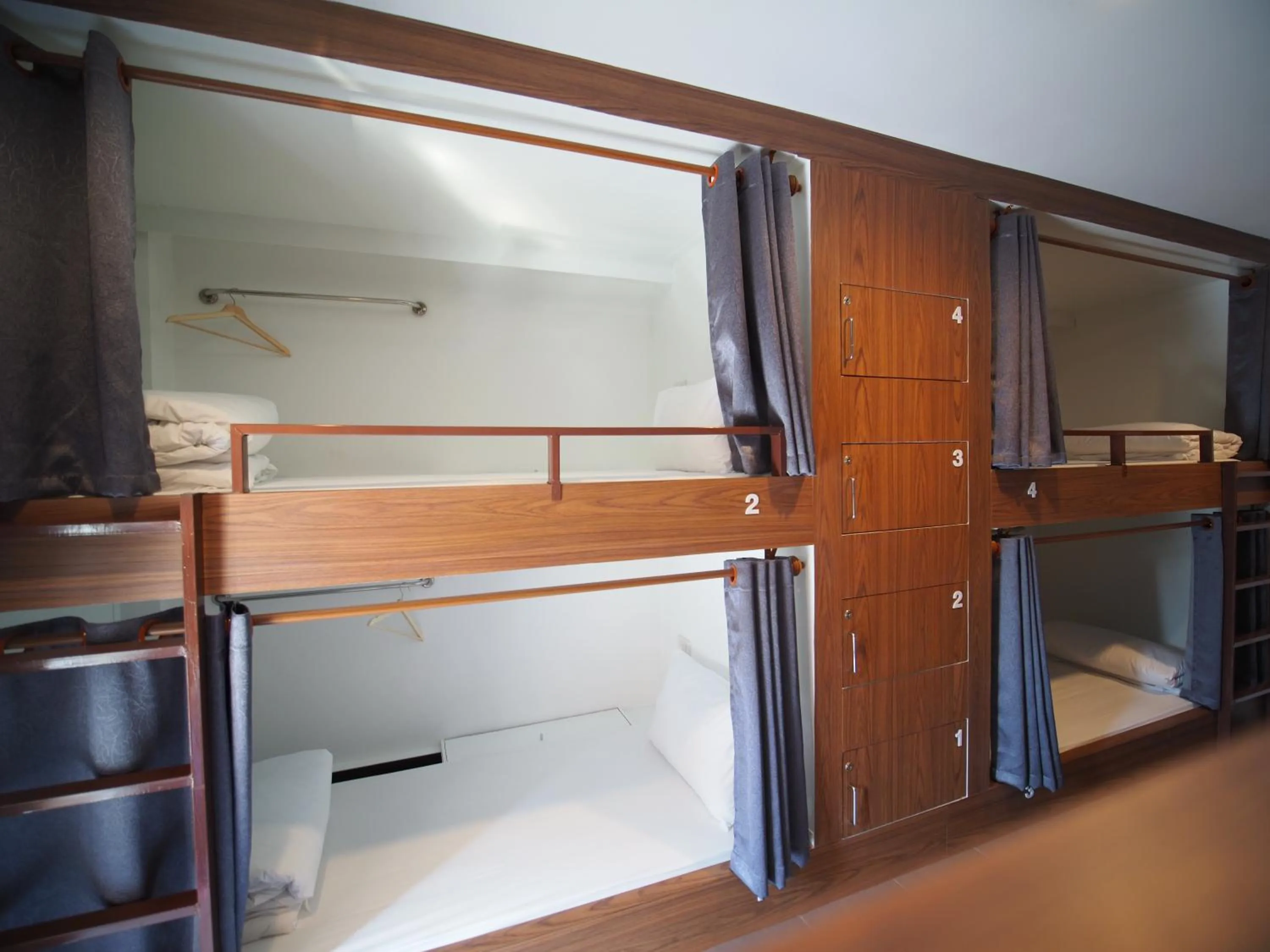 6-Bed Mixed Dormitory Room in WEE HOSTEL