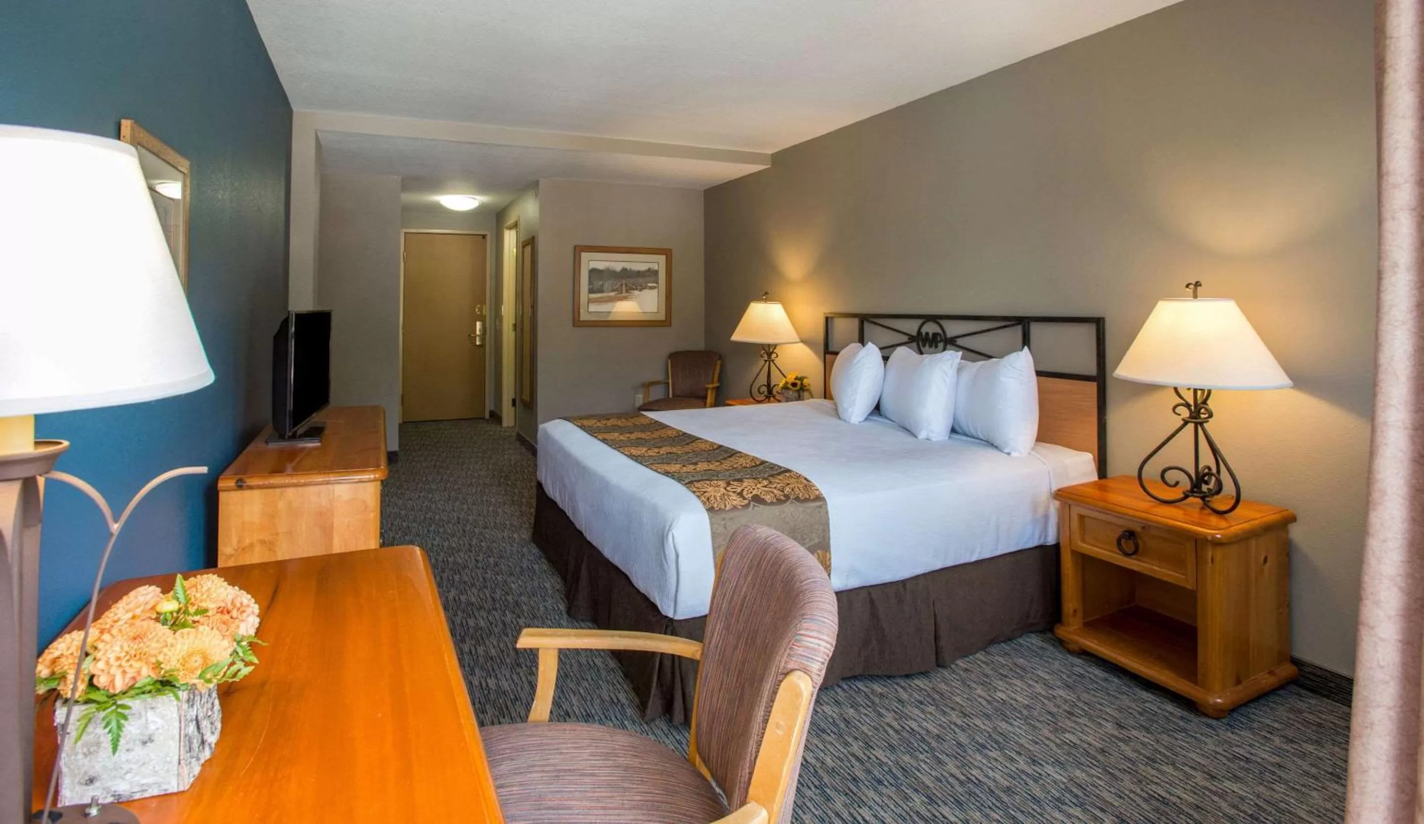 Standard King Room with Woods/Forest View - Non-Smoking in Winter Park Mountain Lodge