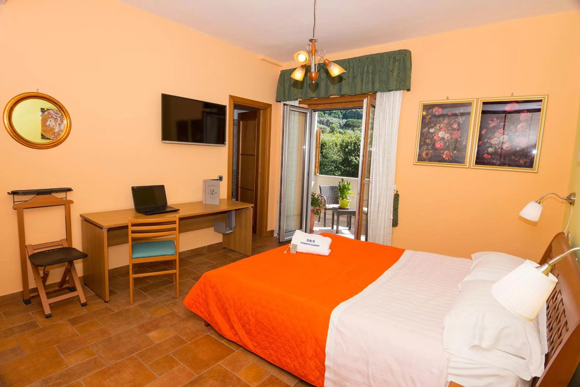 Double Room in b&b Sorrento Garden