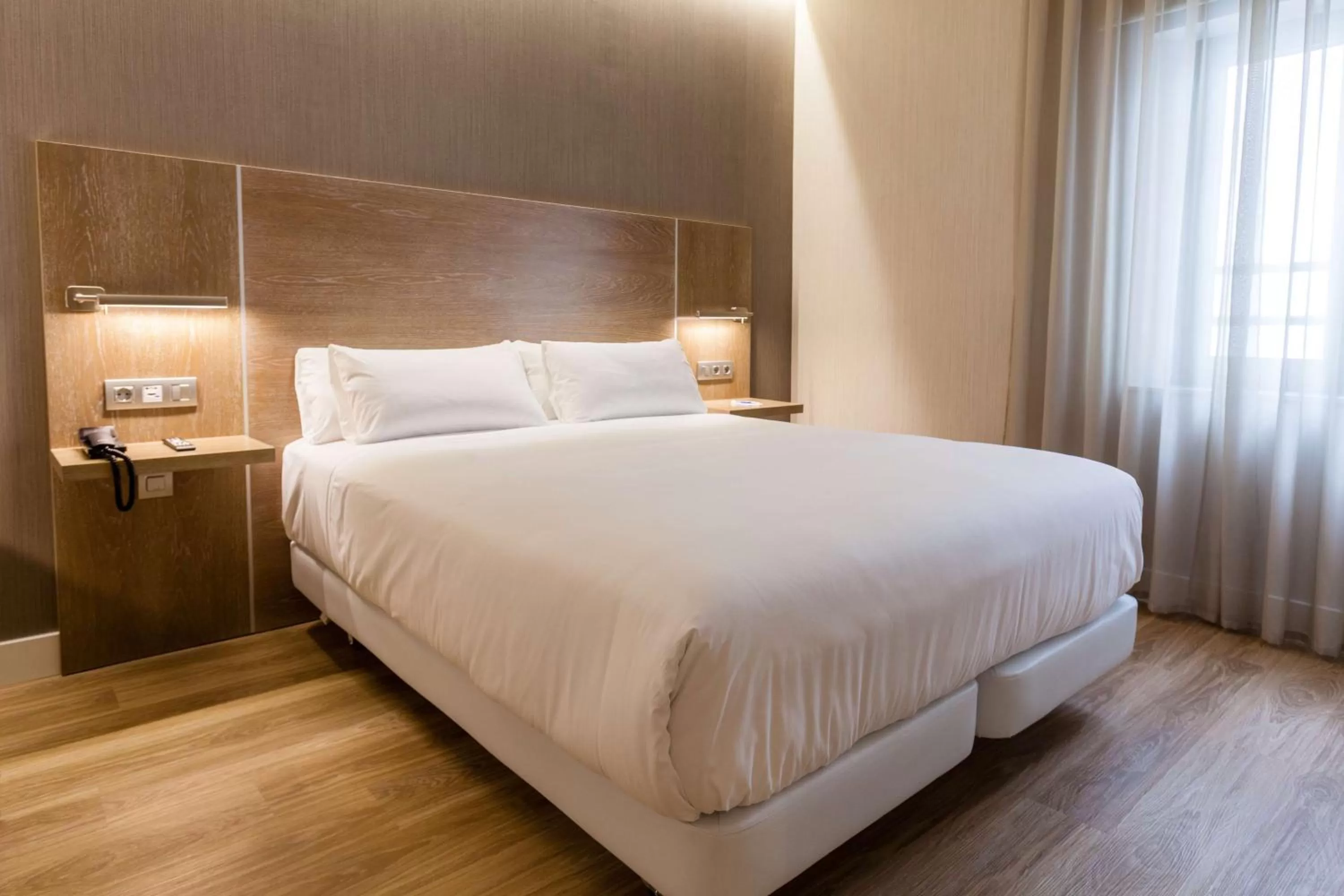 Standard Double or Twin Room in NH Oviedo Principado