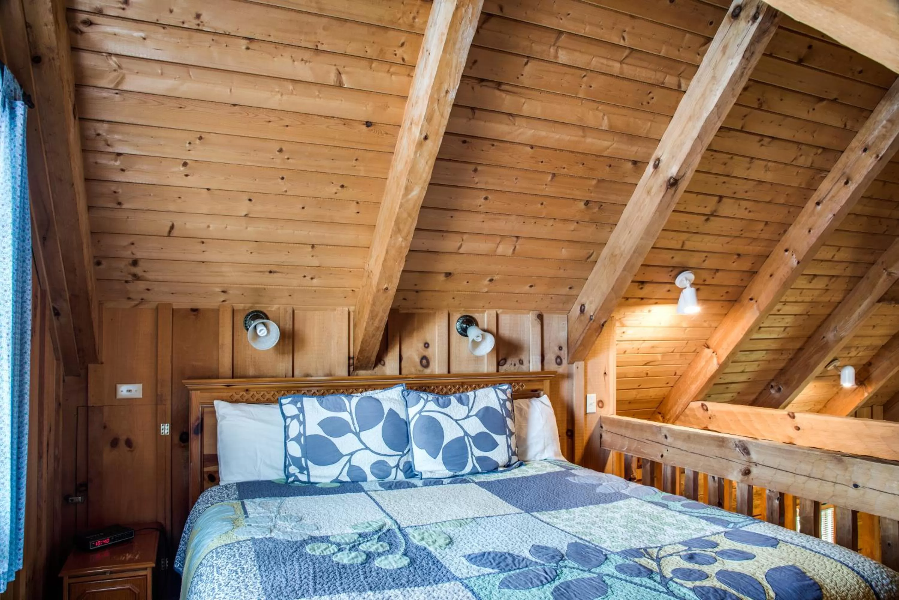 One-Bedroom Cabin in Boxwood Lodge Blowing Rock near Boone-University