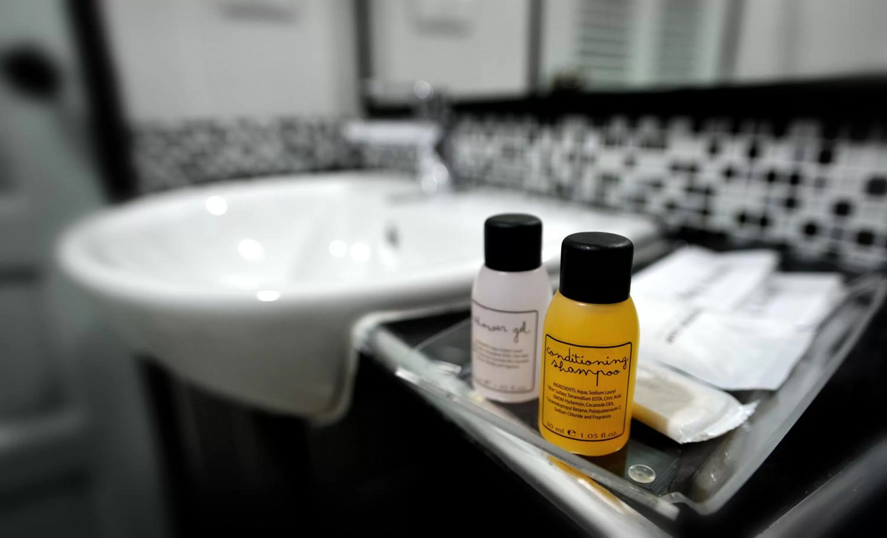 Deluxe Twin Room in Suppamitr Villa Hotel