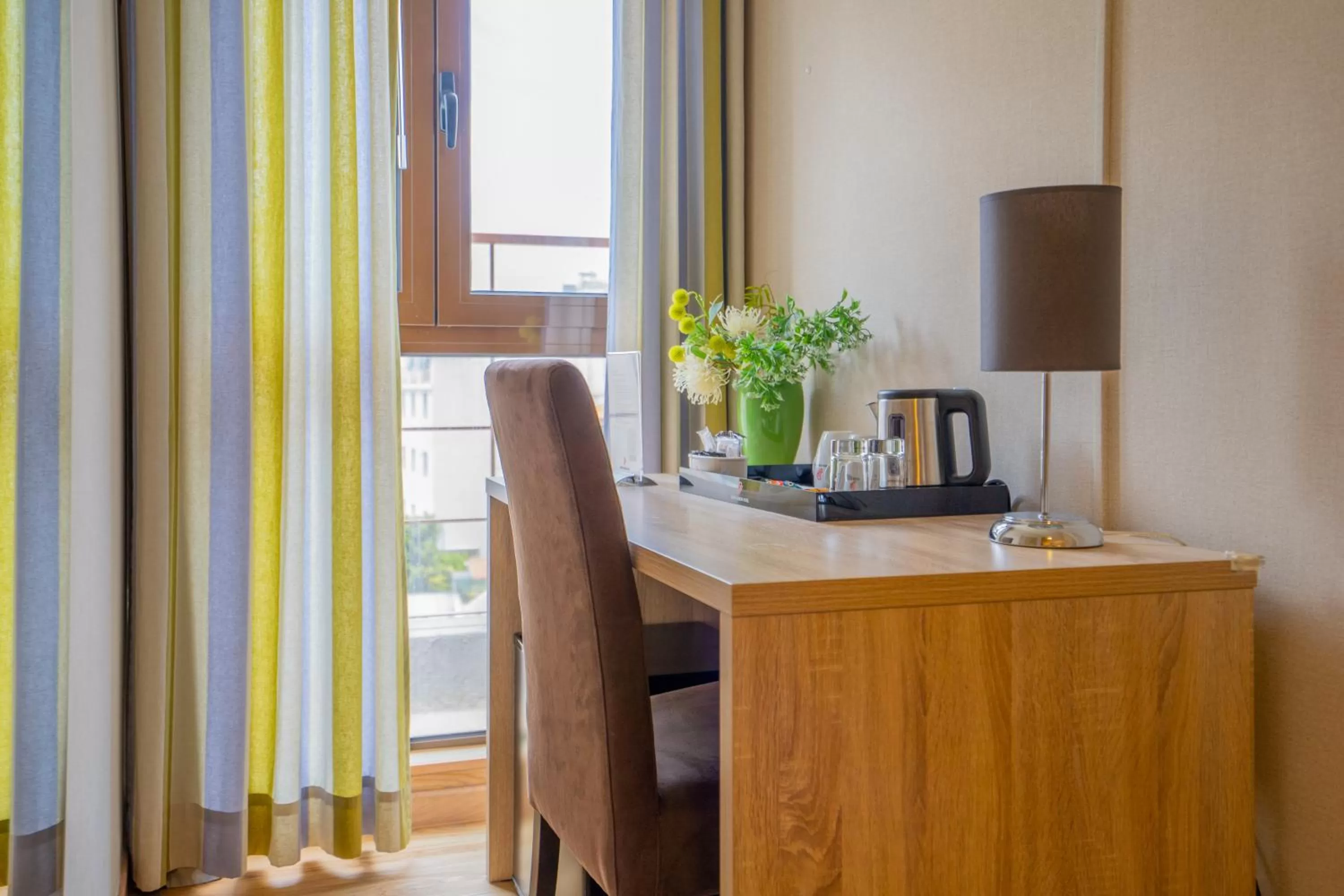 Double or Twin Room in Dinya Lisbon Hotel