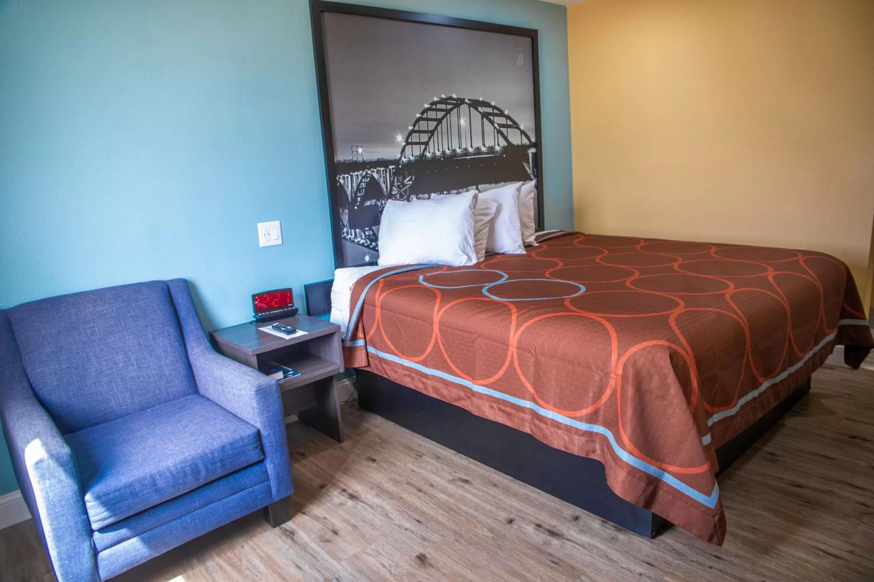 King Room - Non-Smoking in Super 8 by Wyndham Mountain Home