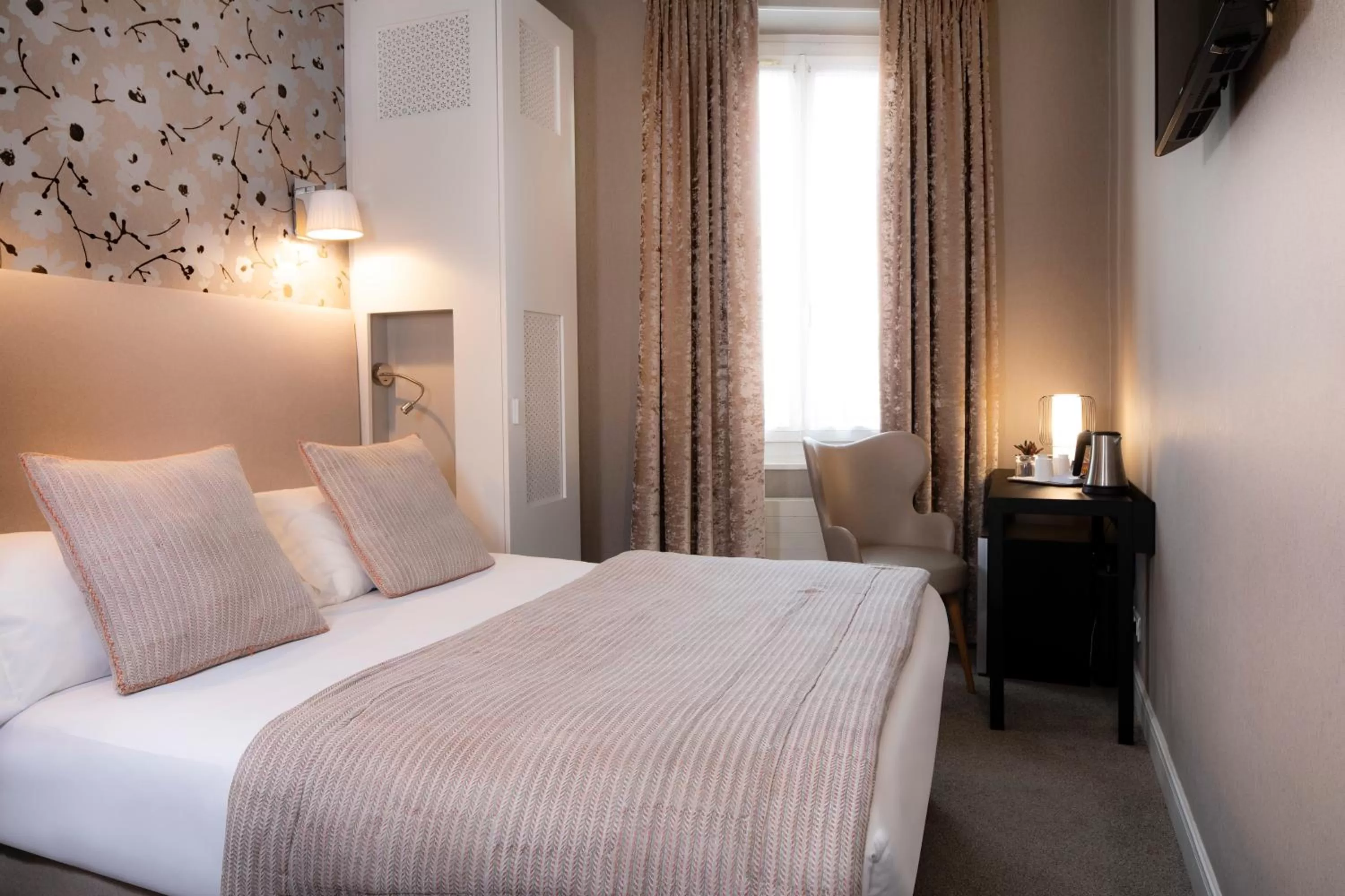 Superior Double or Twin Room in Hôtel Plaza Étoile