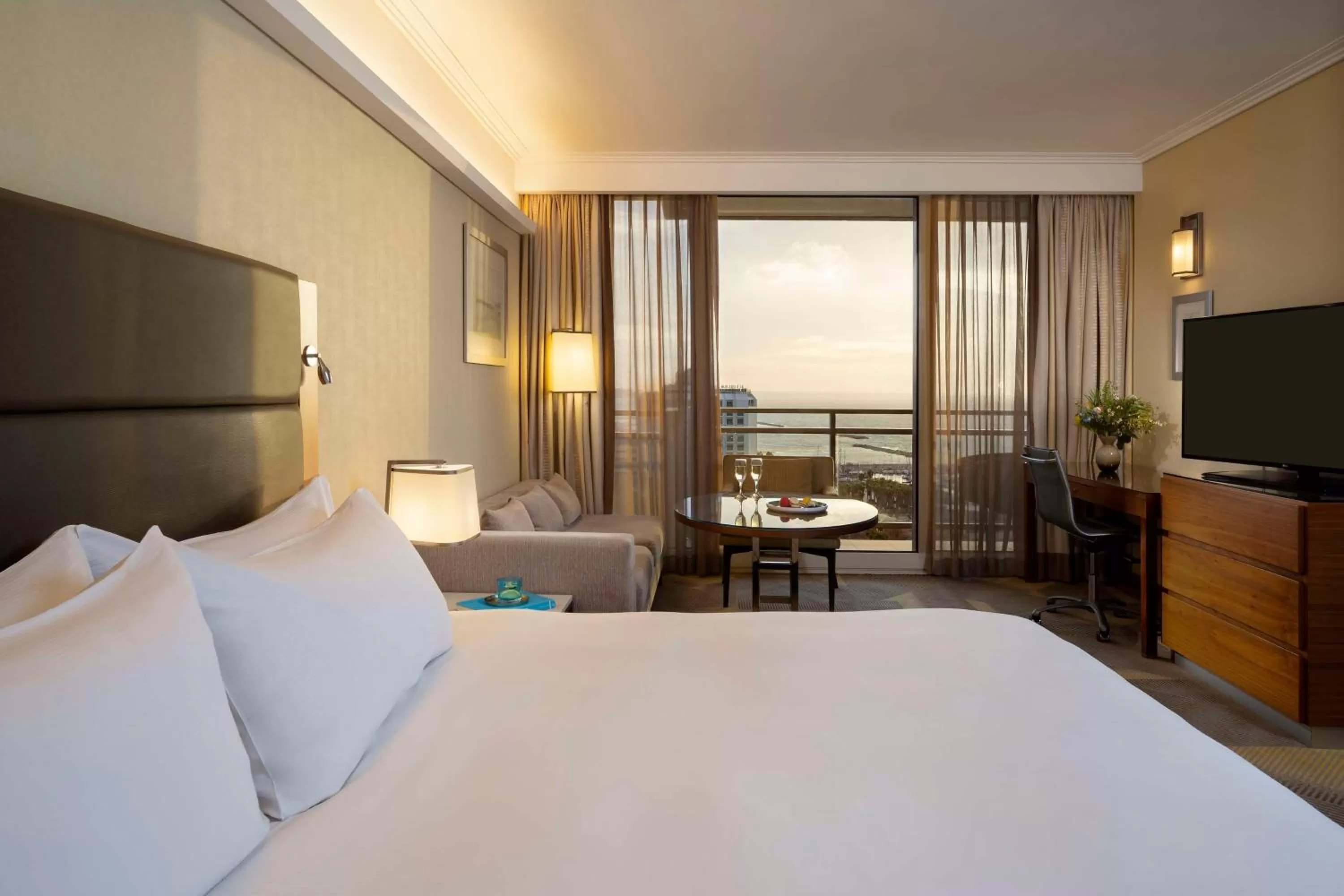 King City Studio with Sea View in Hilton Tel Aviv Hotel