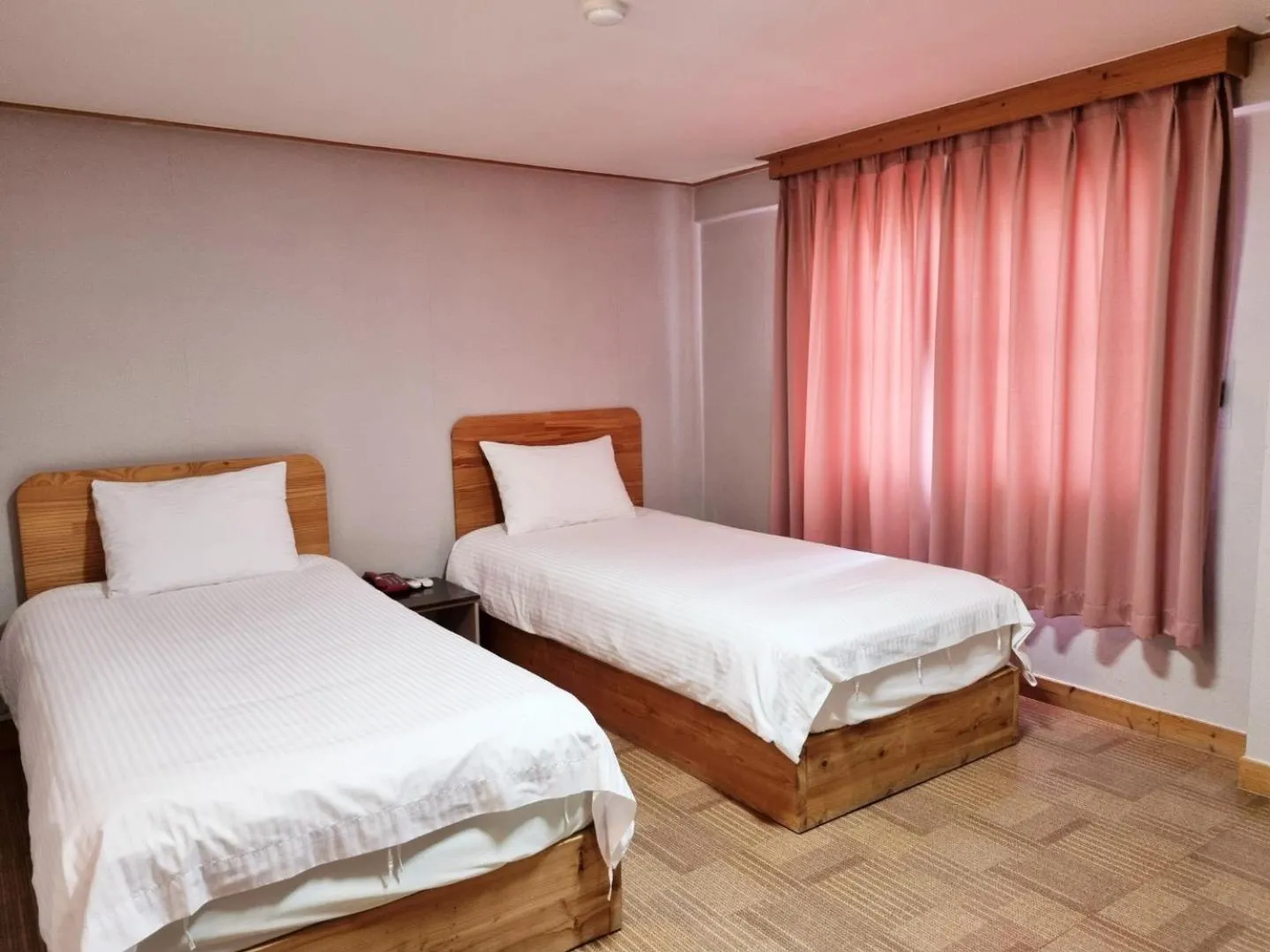 Twin Room in Hotel G