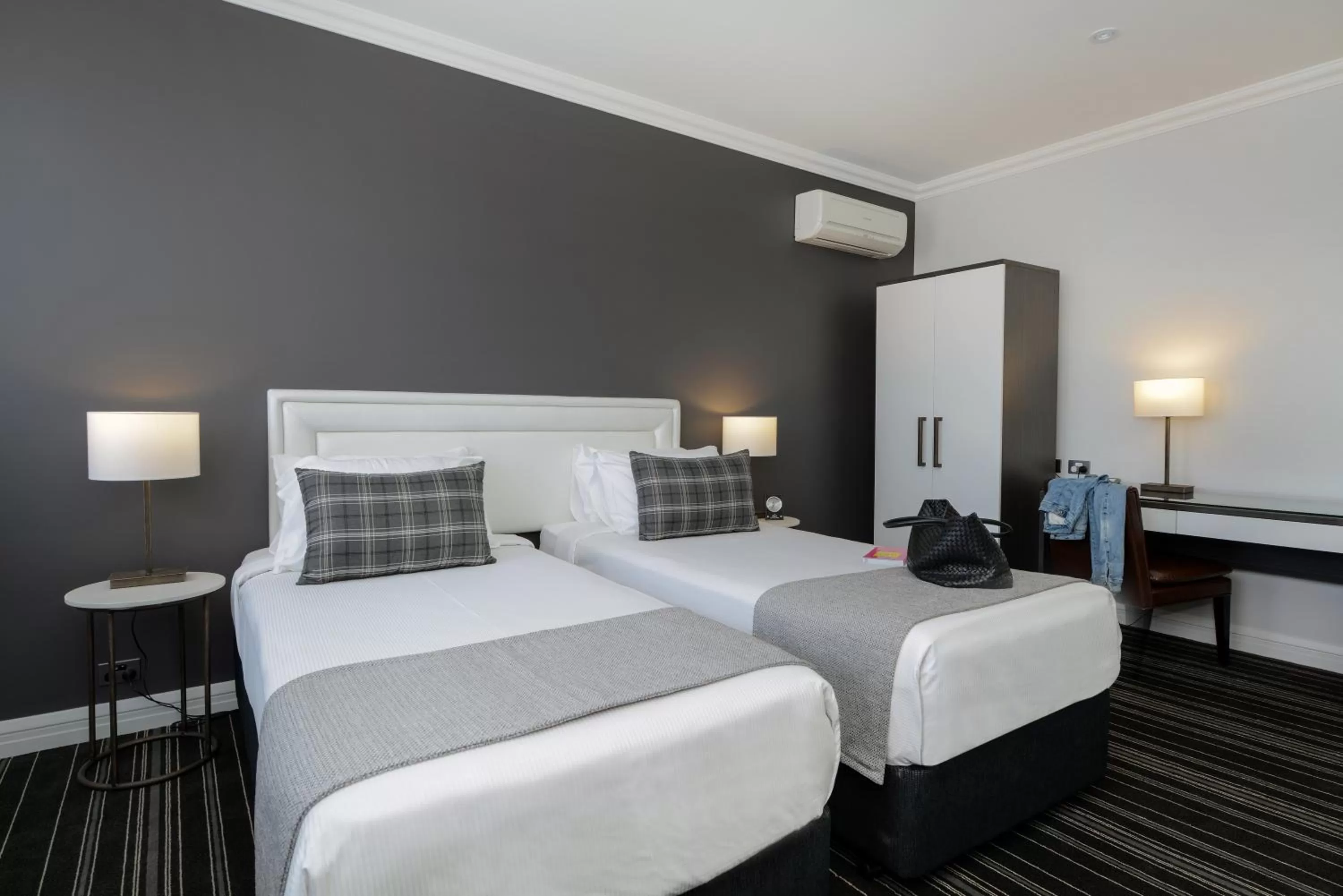 Twin Room in Perouse Randwick by Sydney Lodges
