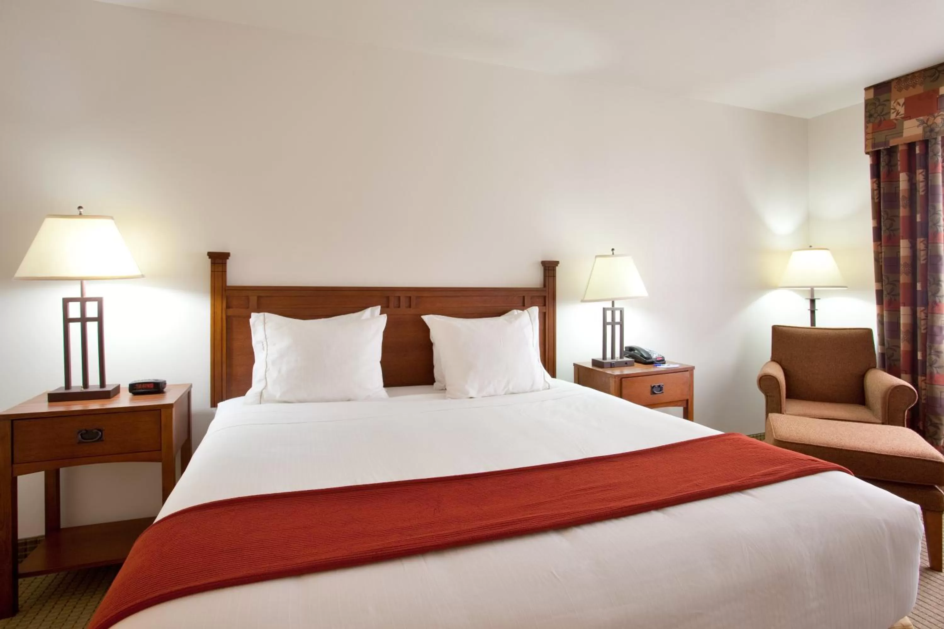 Standard King Room in Holiday Inn Express Hotel & Suites Mattoon by IHG