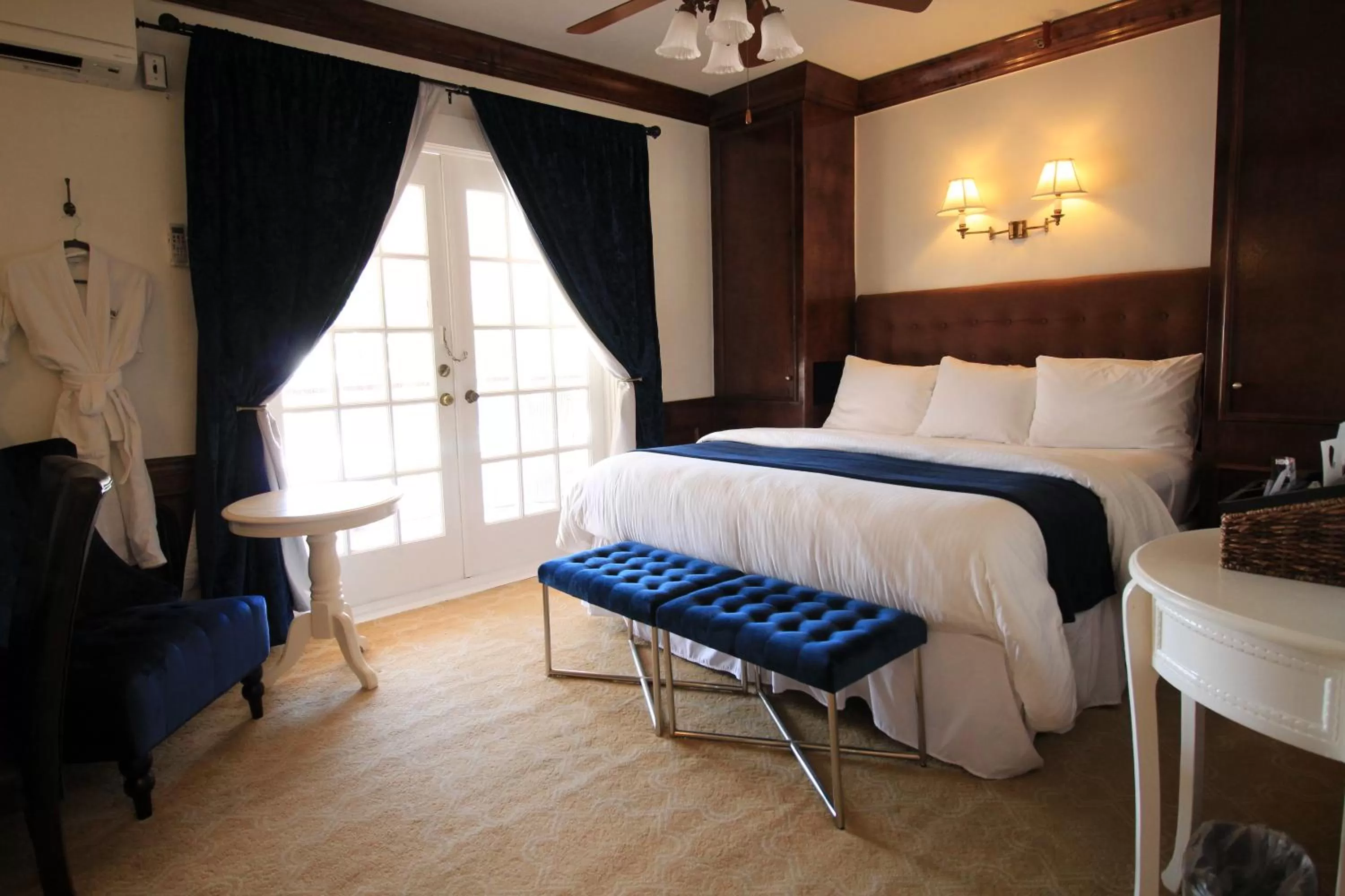 Premium King Room in The Riverview Hotel - New Smyrna Beach