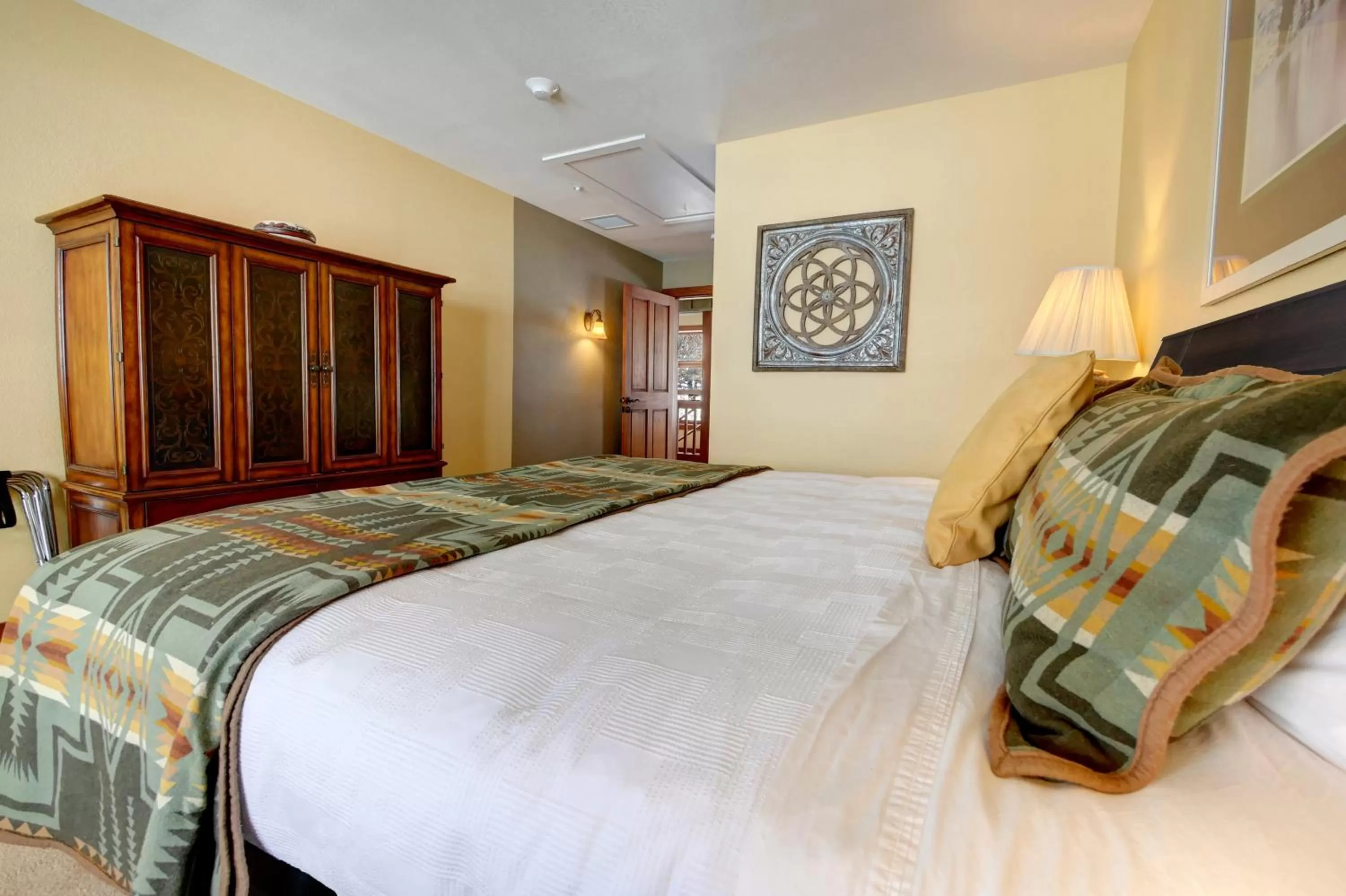 King Room - Disability Access in Casia Lodge and Ranch