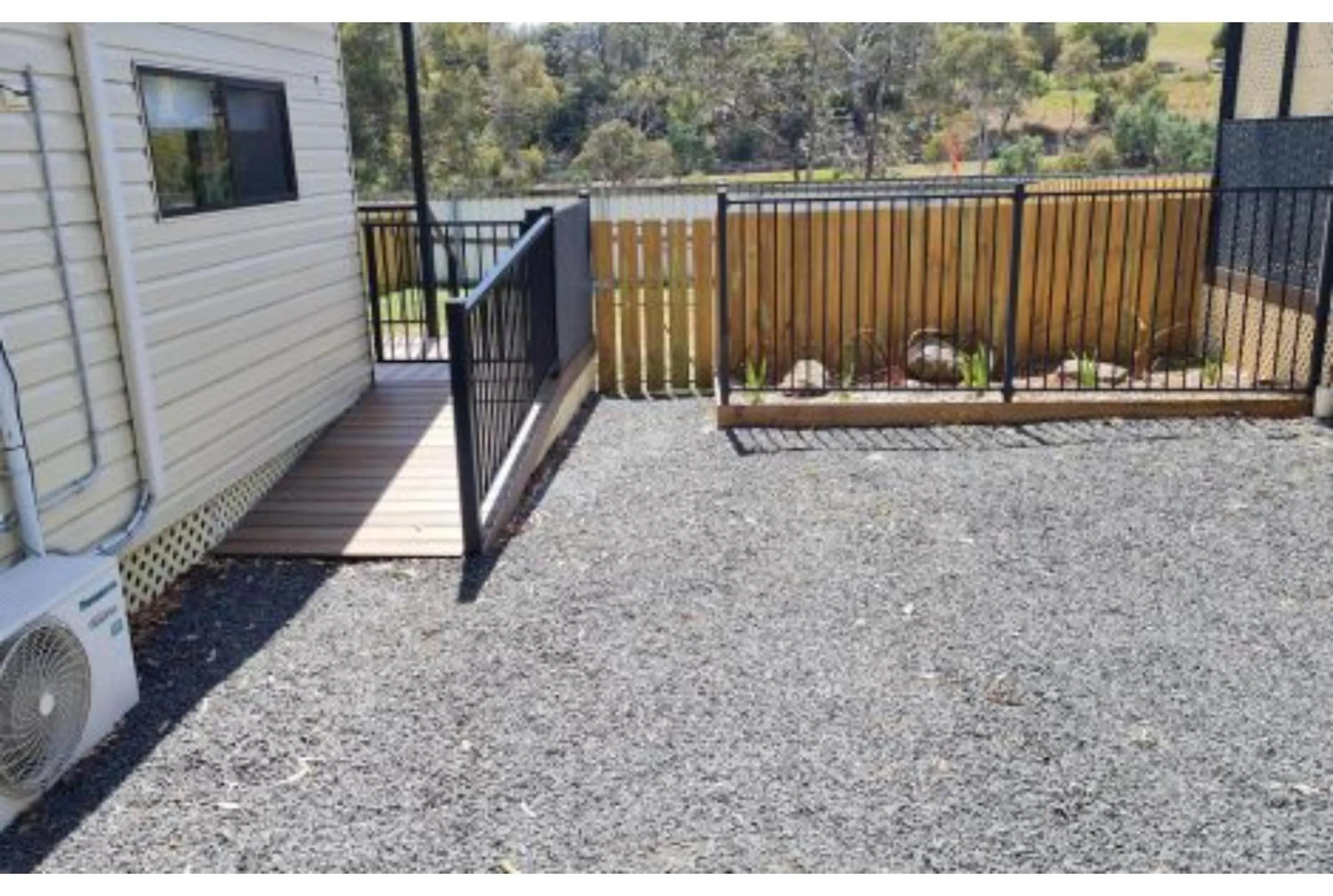Standard Cabin - Pet Friendly - Sleeps 4 in Discovery Parks - Hobart