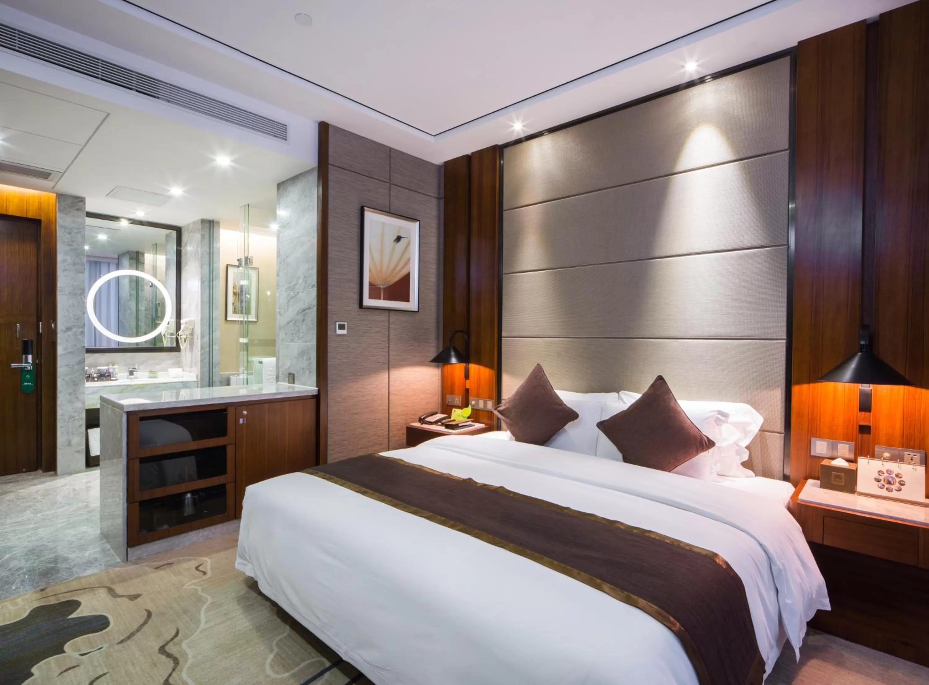 Executive King Room without Bathtub in Zhuhai Palm Spring Hotel