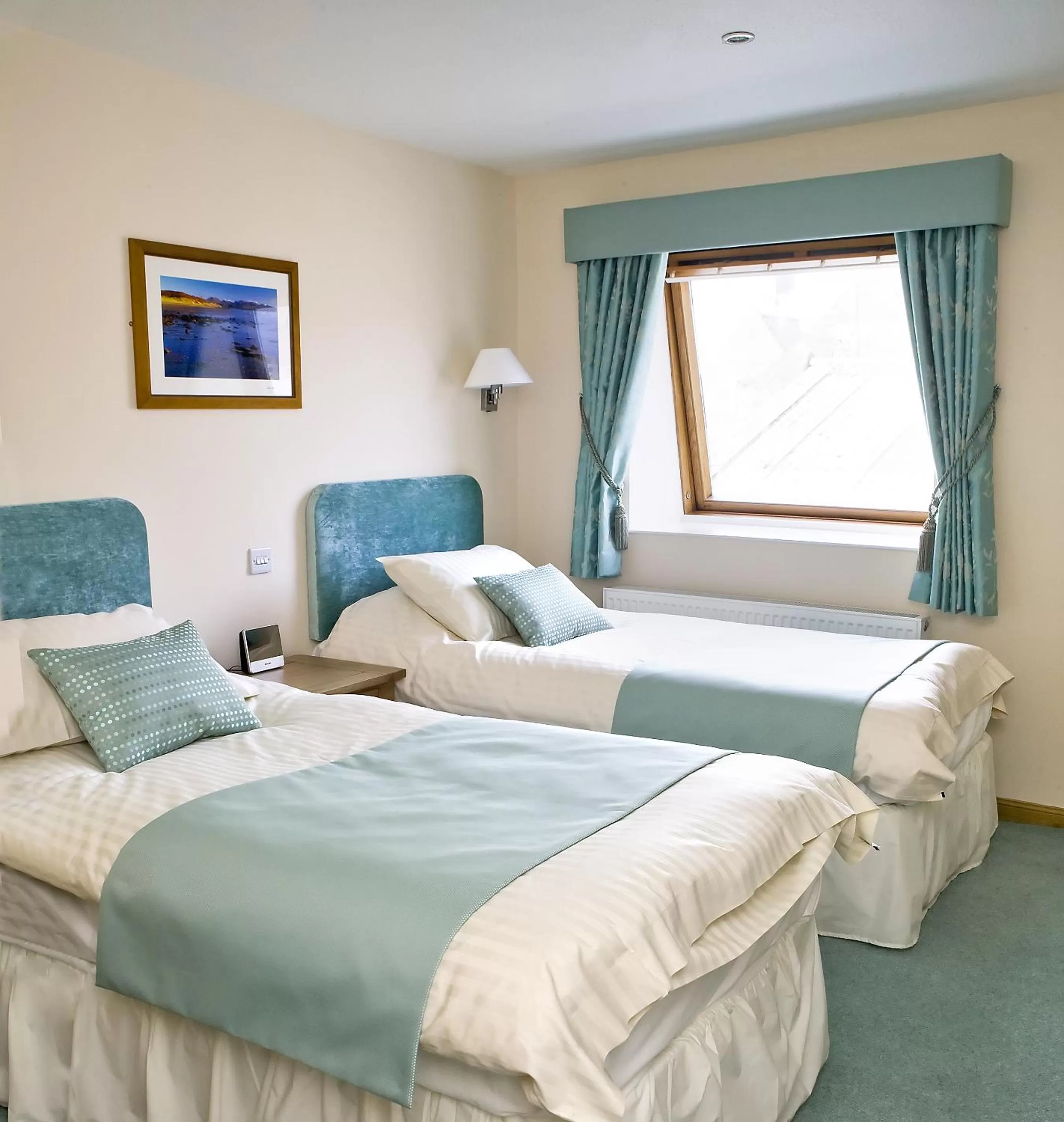 Twin Room - single occupancy in The Ship Inn