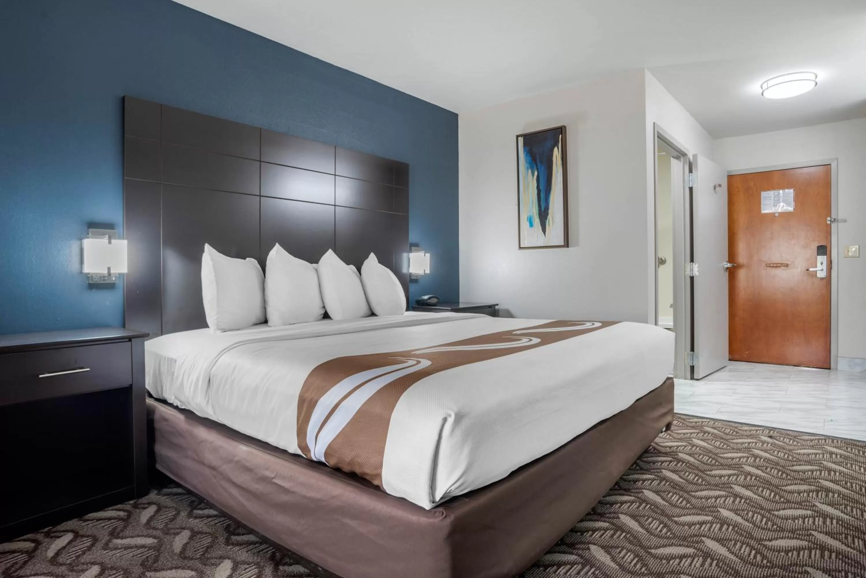 King Suite - Non-Smoking in Quality Suites Baton Rouge East - Denham Springs