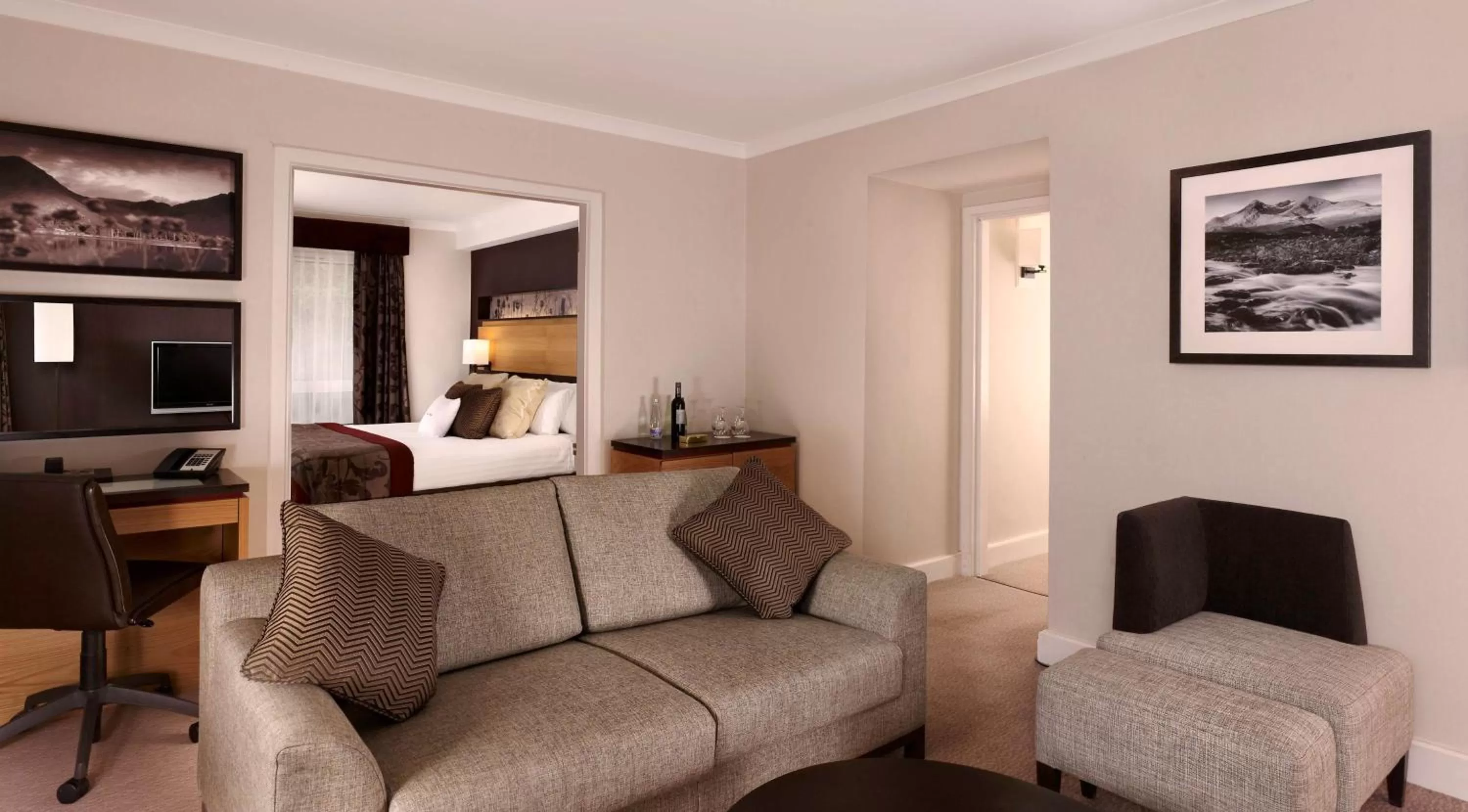 Junior Suite in DoubleTree by Hilton Dunblane Hydro Hotel