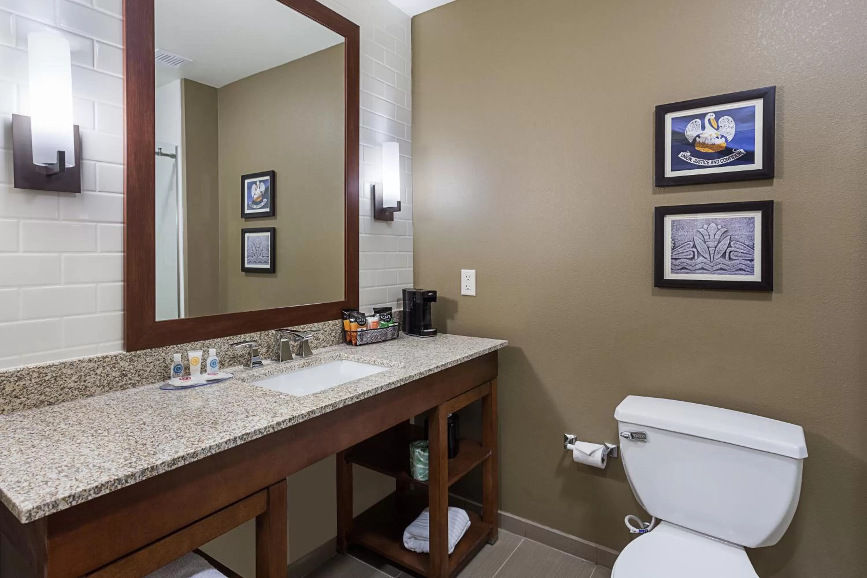 King Room - Accessible/Non-Smoking in Comfort Inn & Suites Zachary