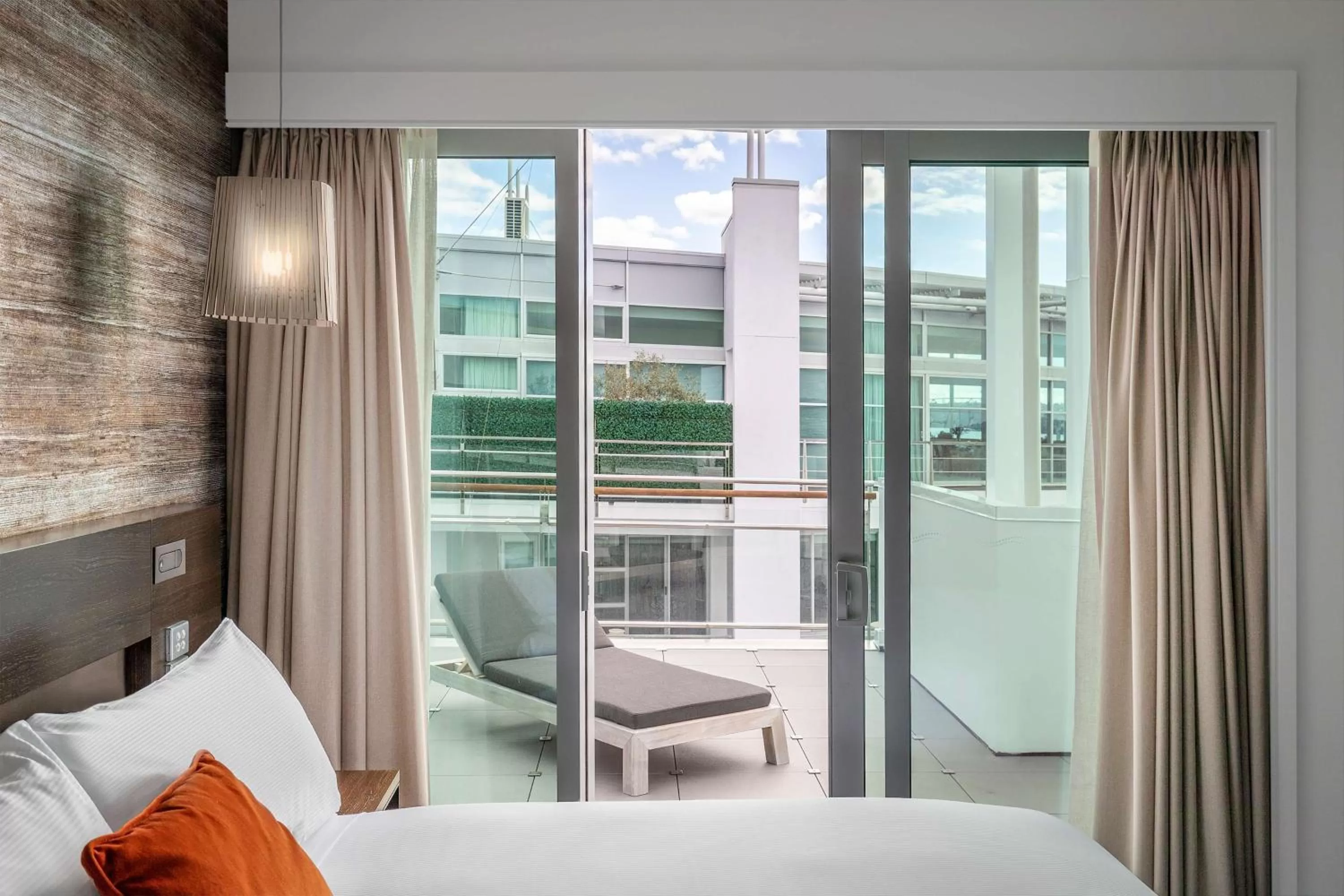 King Suite with Balcony in Hilton Auckland