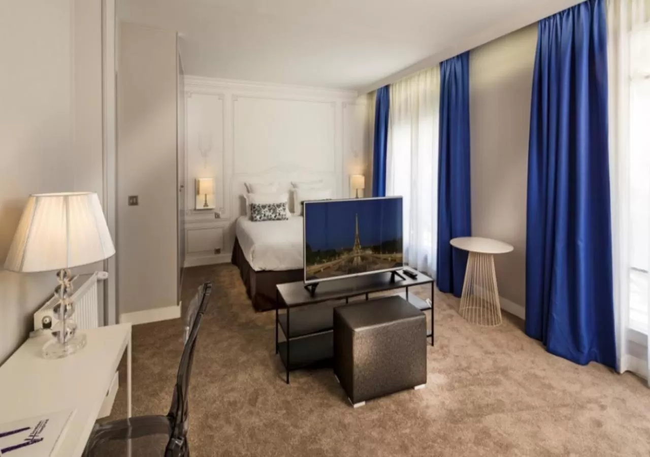 Suite in Hôtel Paris Vaugirard