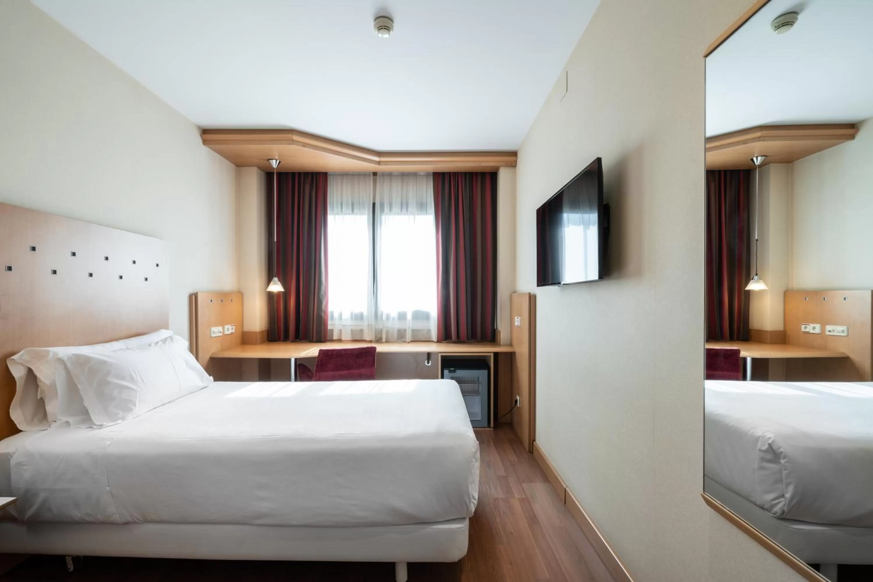 Single Room in Catalonia La Maquinista