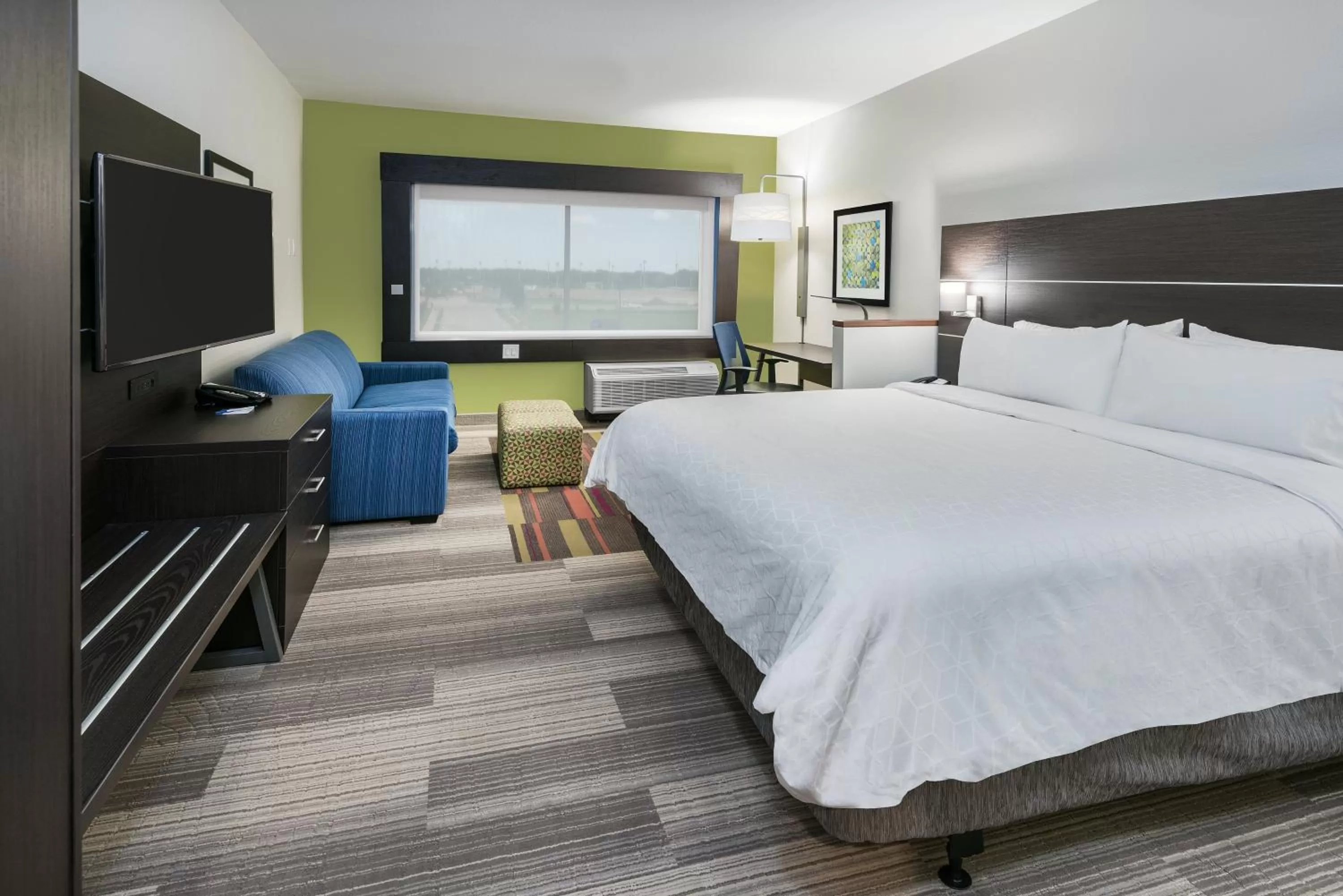 One-Bedroom King Suite with Roll In Shower - Communication Accessible in Holiday Inn Express & Suites Bryan - College Station by IHG
