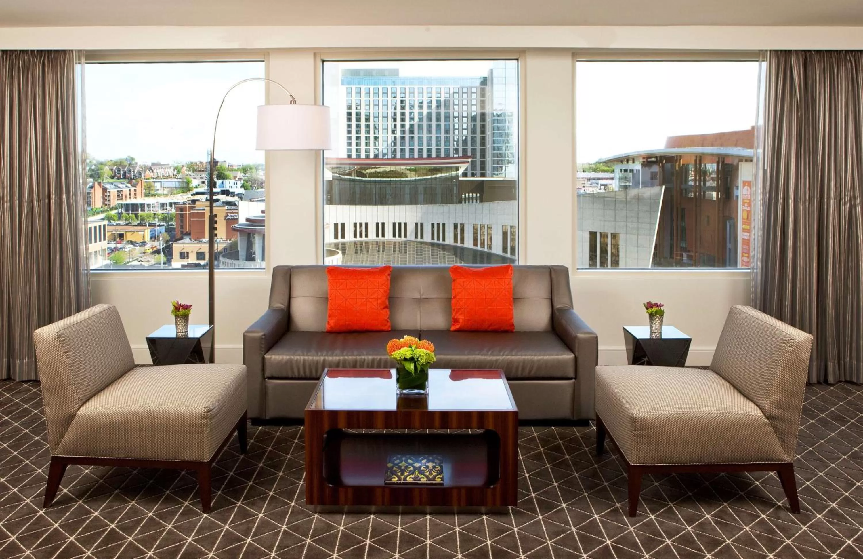 One-Bedroom King Suite in Hilton Nashville Downtown